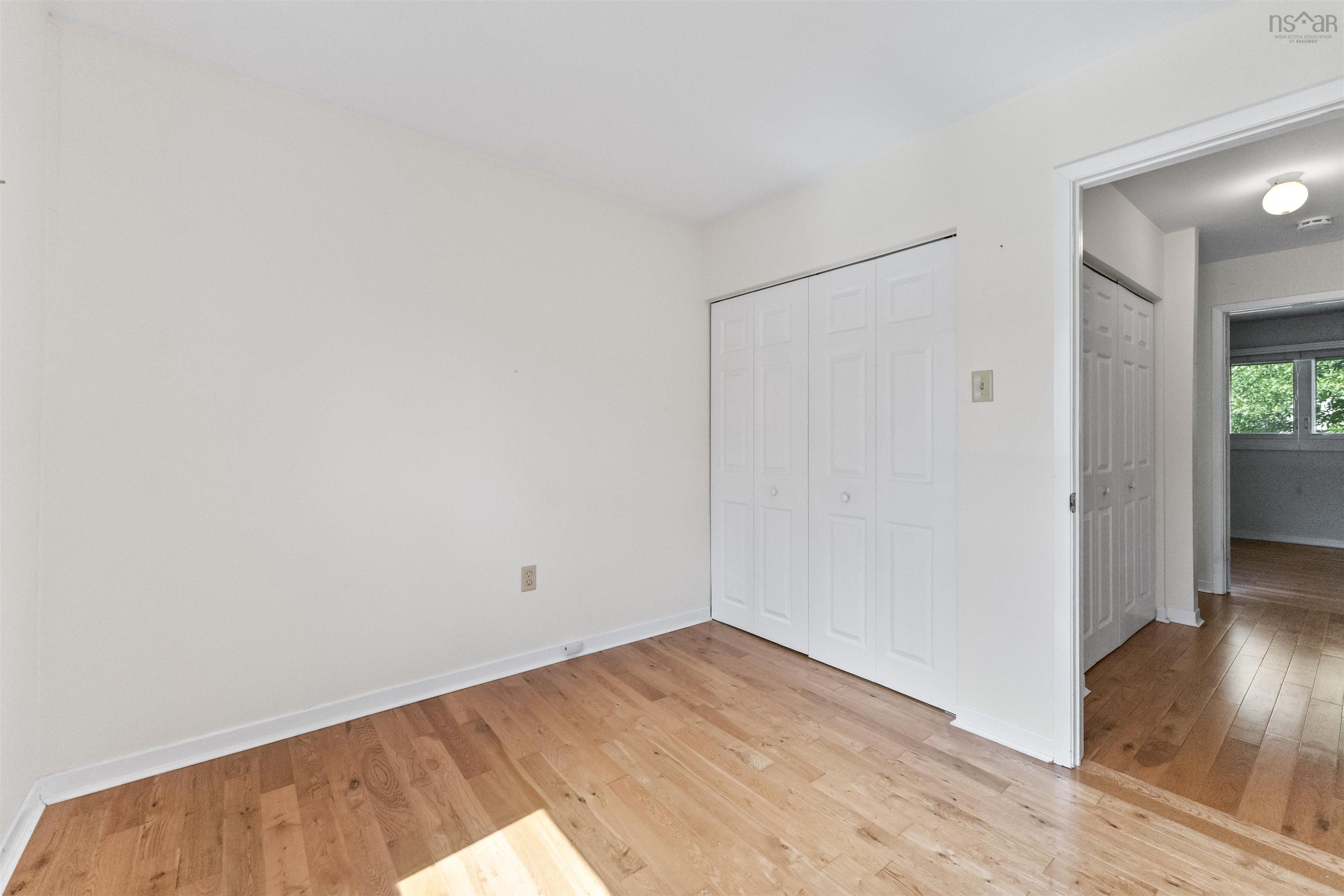 $379,900.00: 31 - G4 84 Forestside Crescent, Halifax