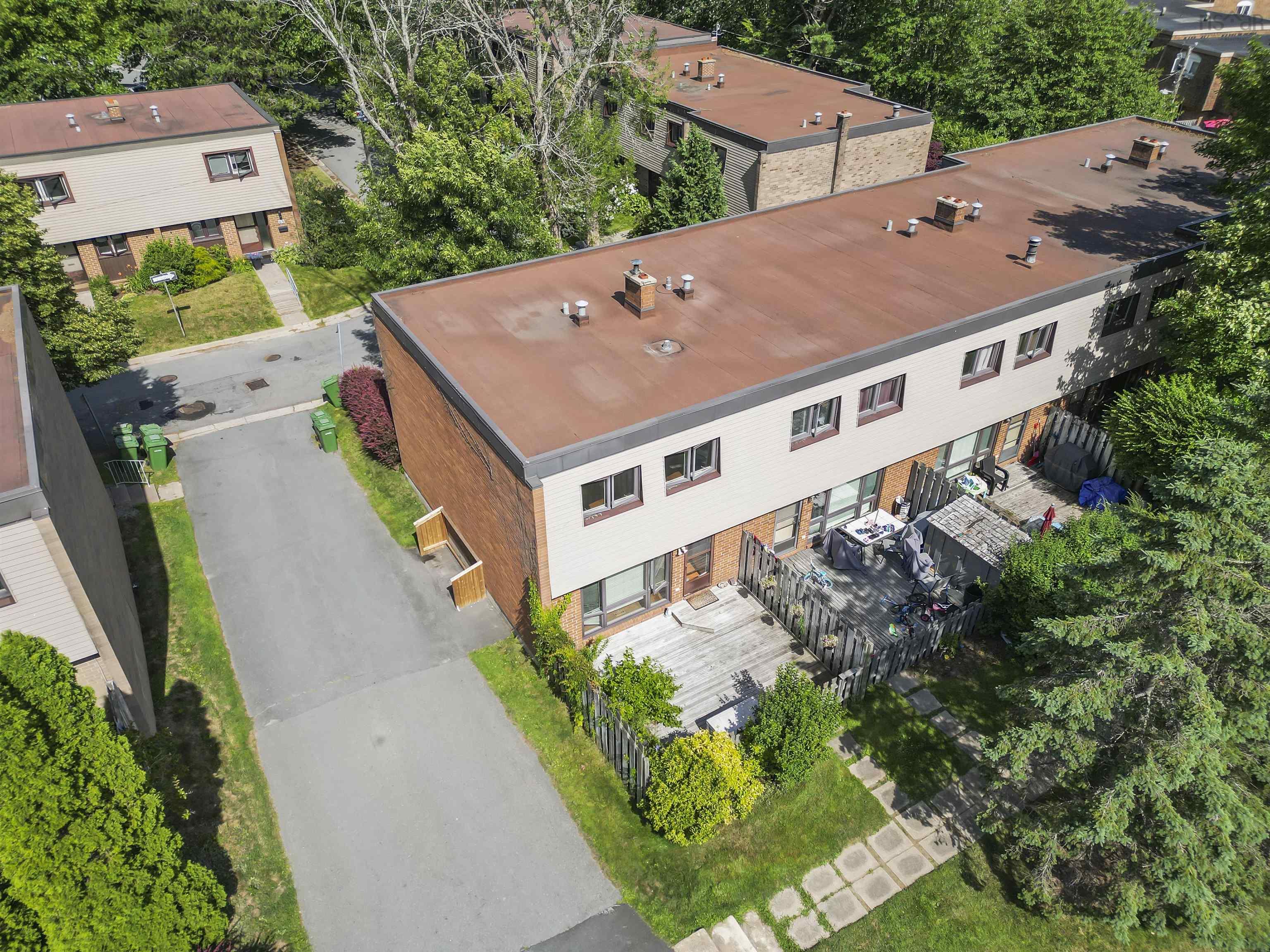 $379,900.00: 31 - G4 84 Forestside Crescent, Halifax