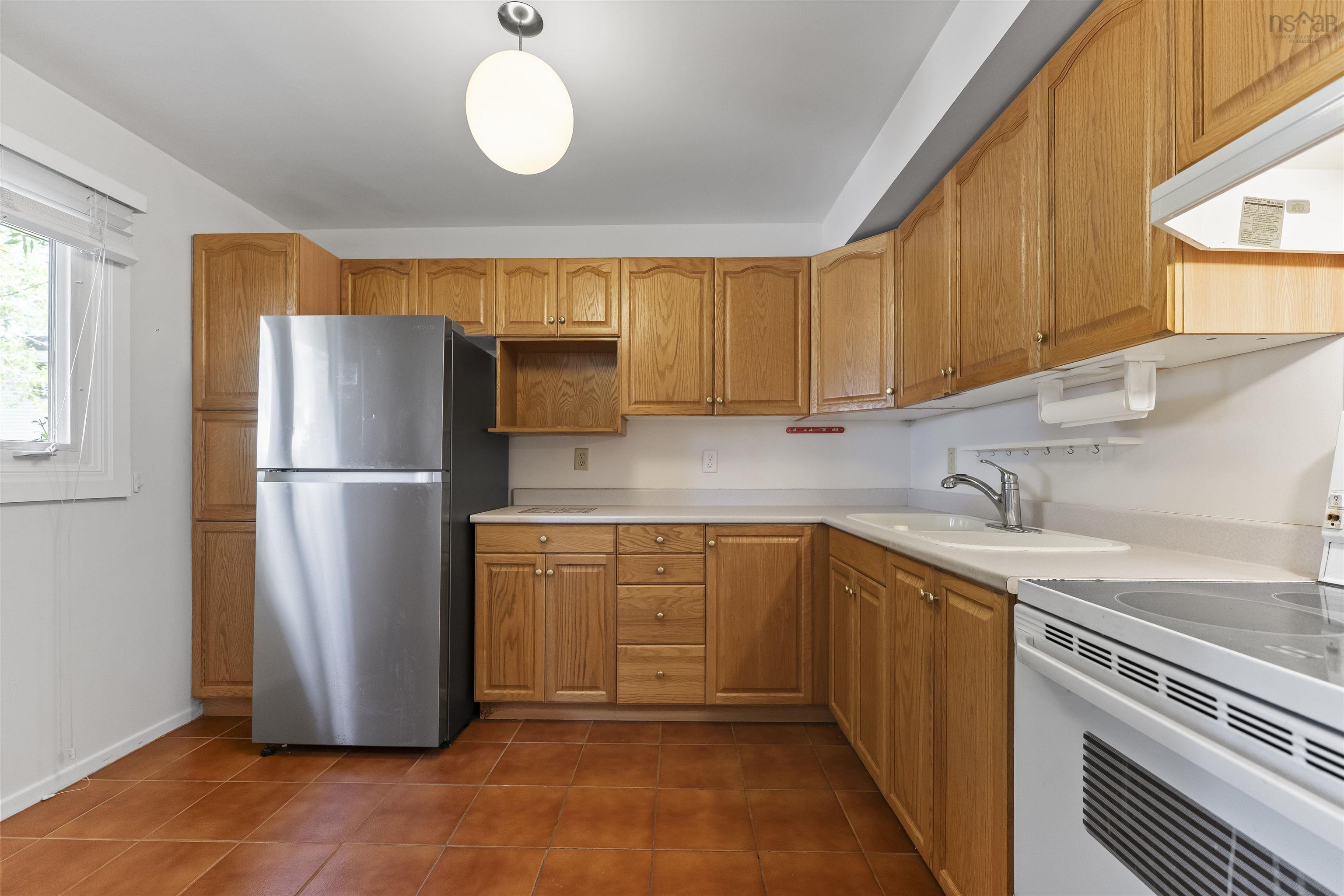 $379,900.00: 31 - G4 84 Forestside Crescent, Halifax