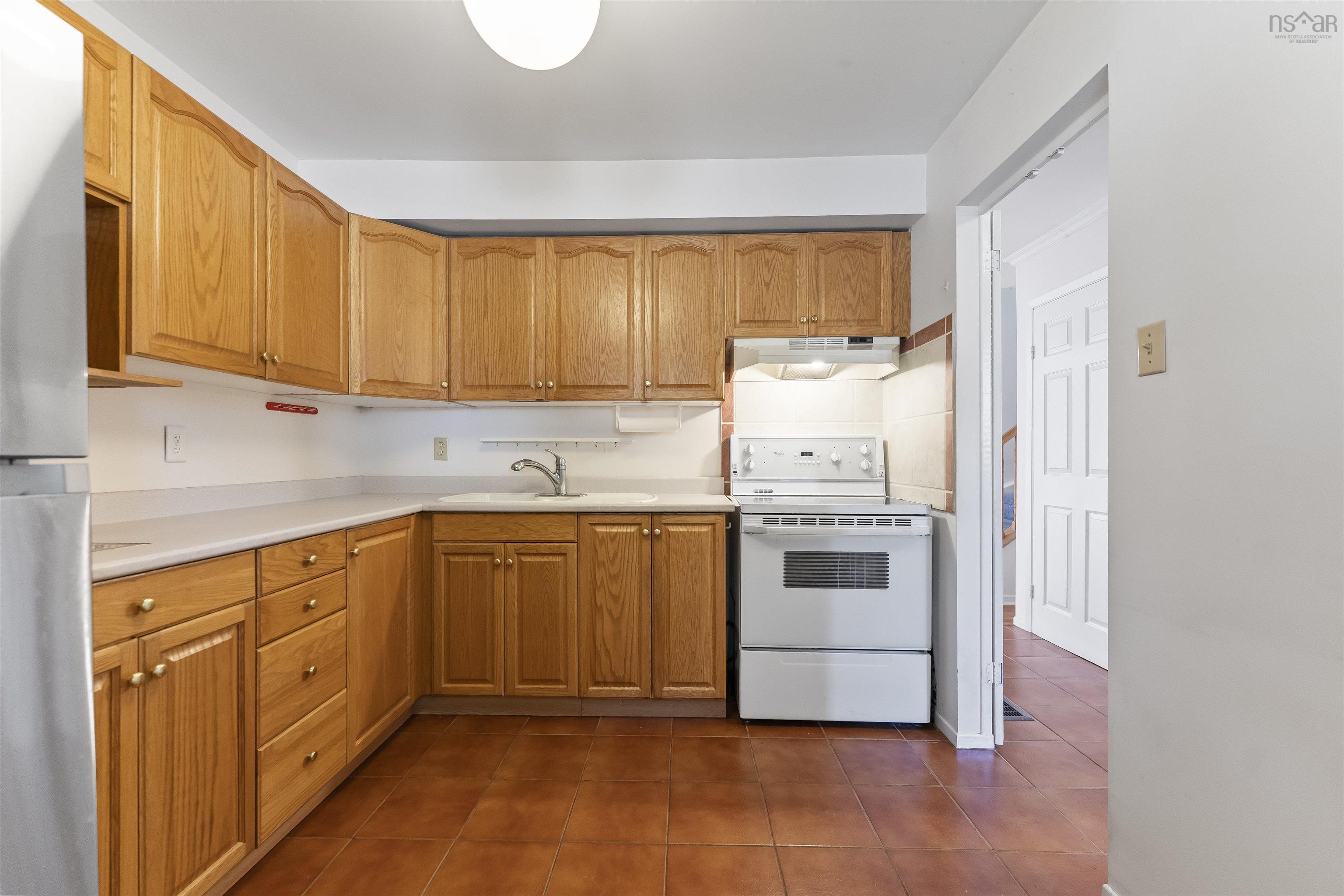 $379,900.00: 31 - G4 84 Forestside Crescent, Halifax