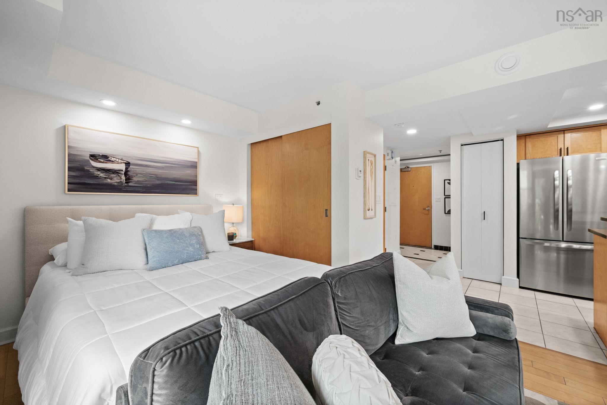 $449,900.00: 200 1479 Lower Water Street, Halifax