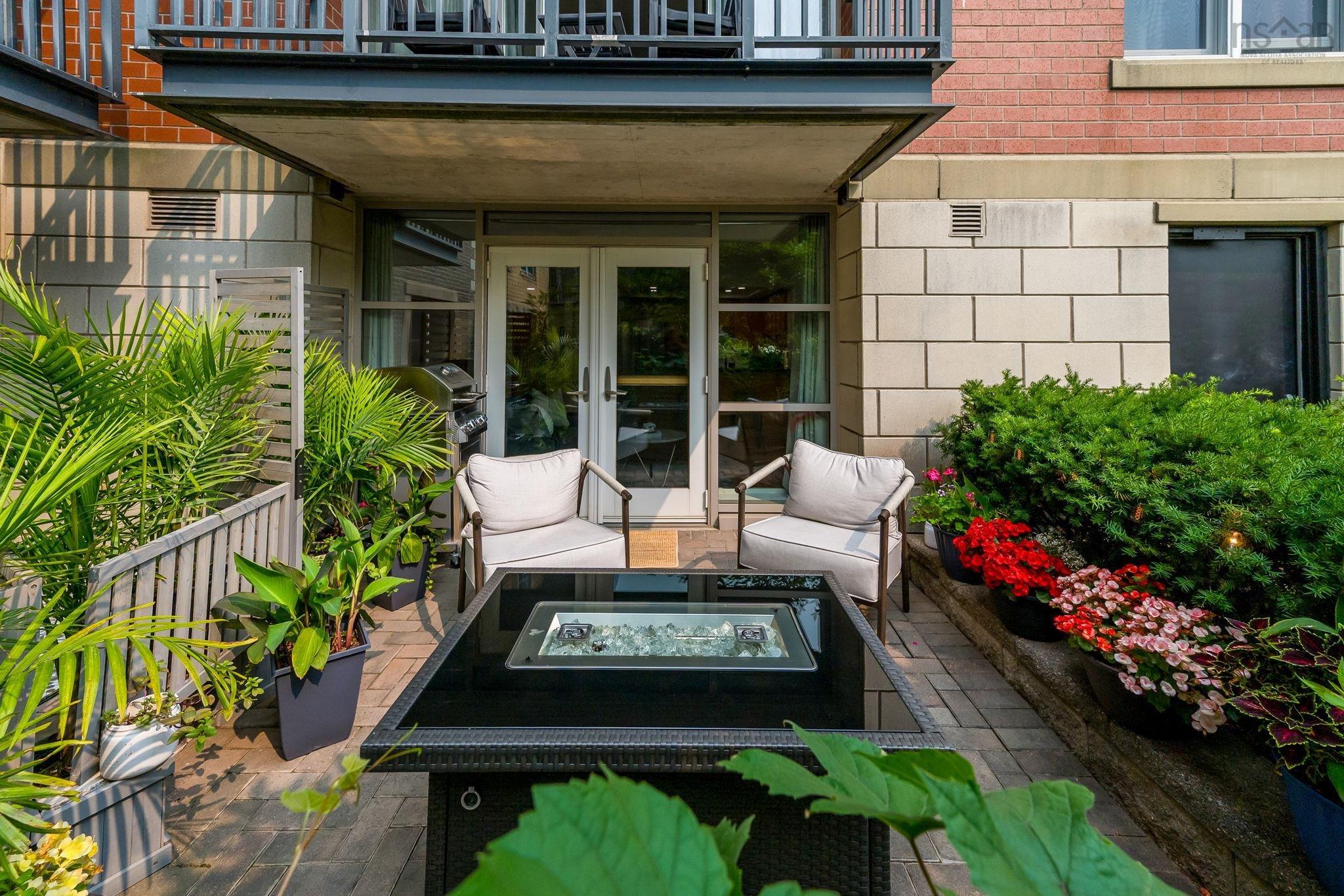 $449,900.00: 200 1479 Lower Water Street, Halifax