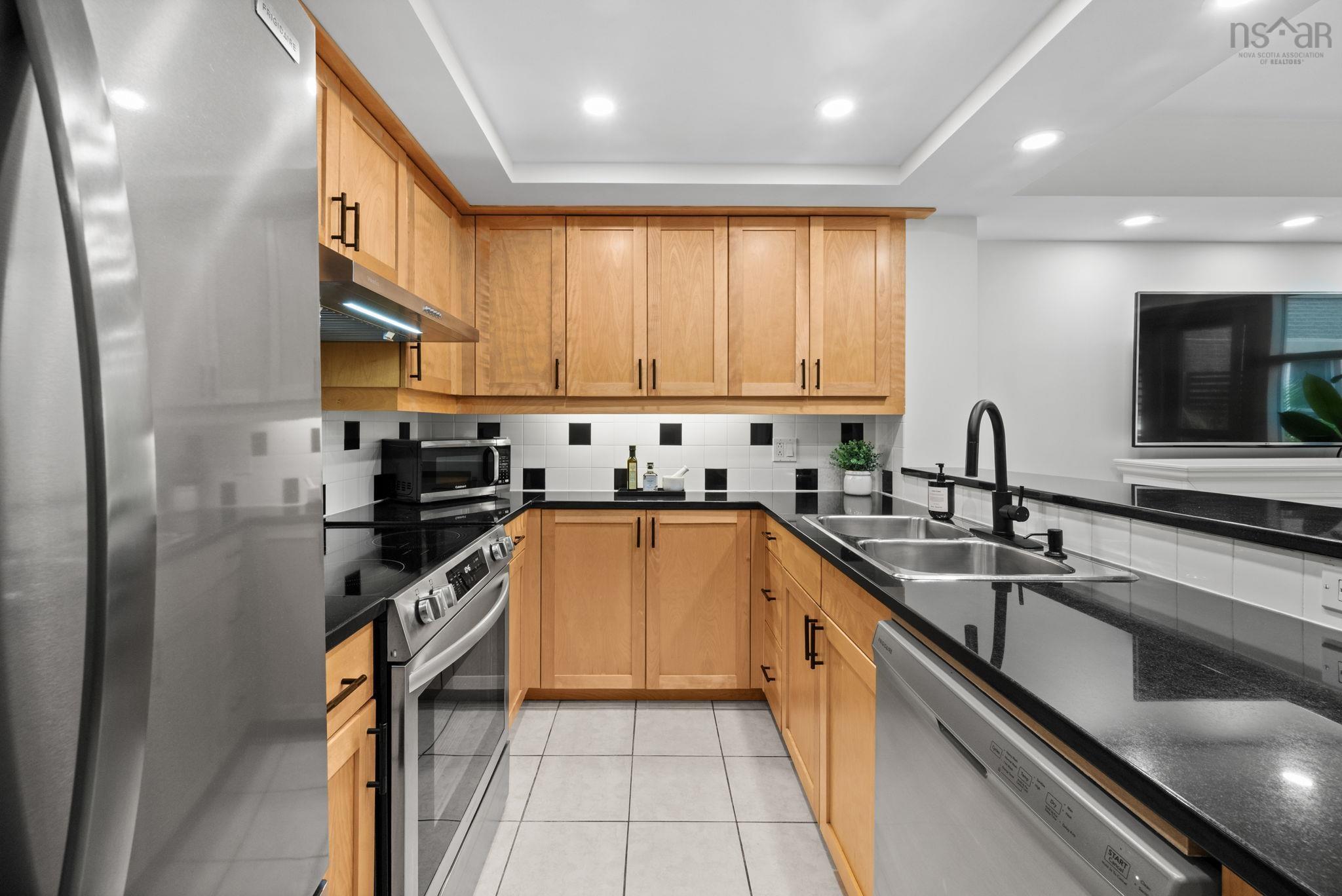 $449,900.00: 200 1479 Lower Water Street, Halifax