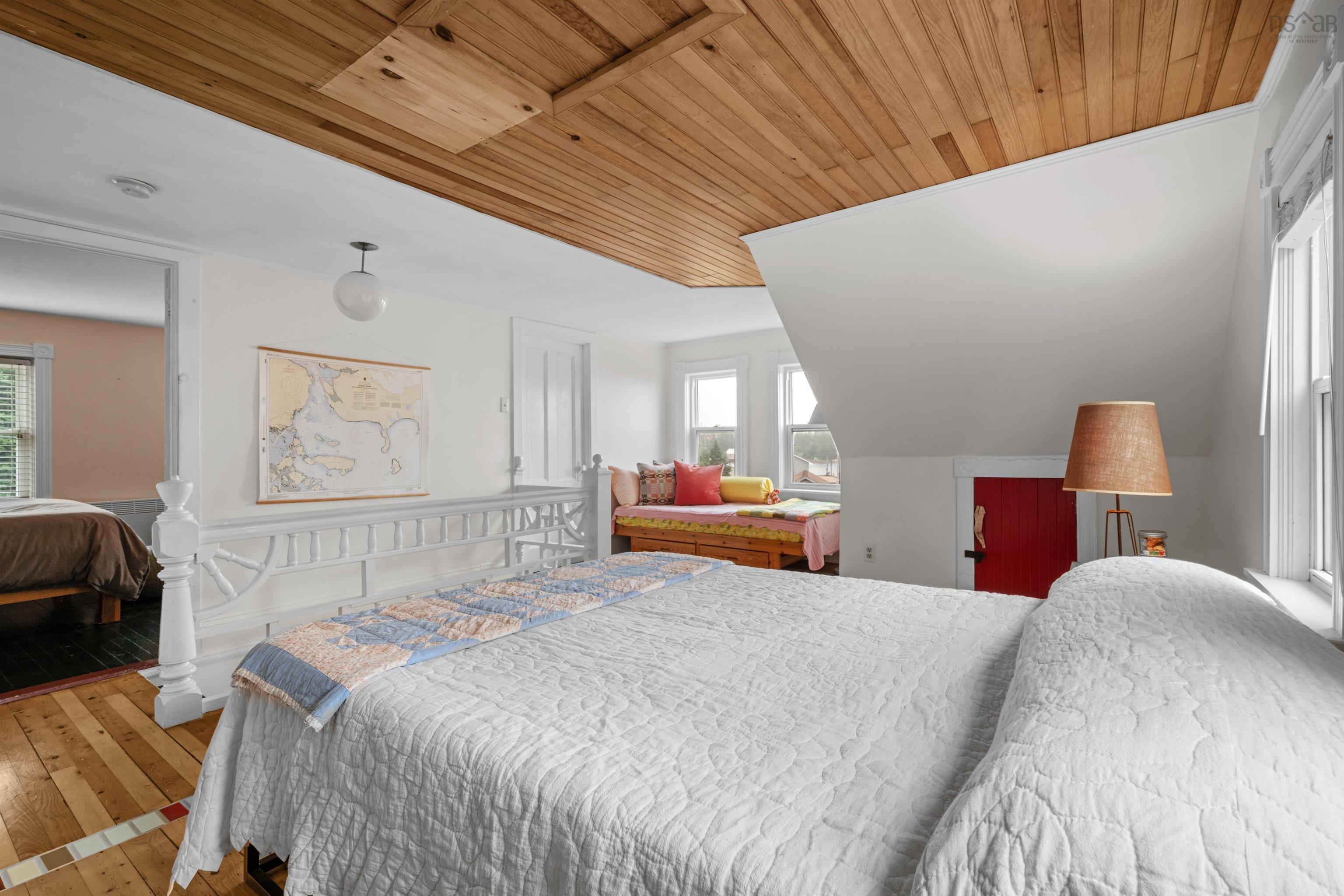 $379,000.00: 28 Wharf Road, Bush Island