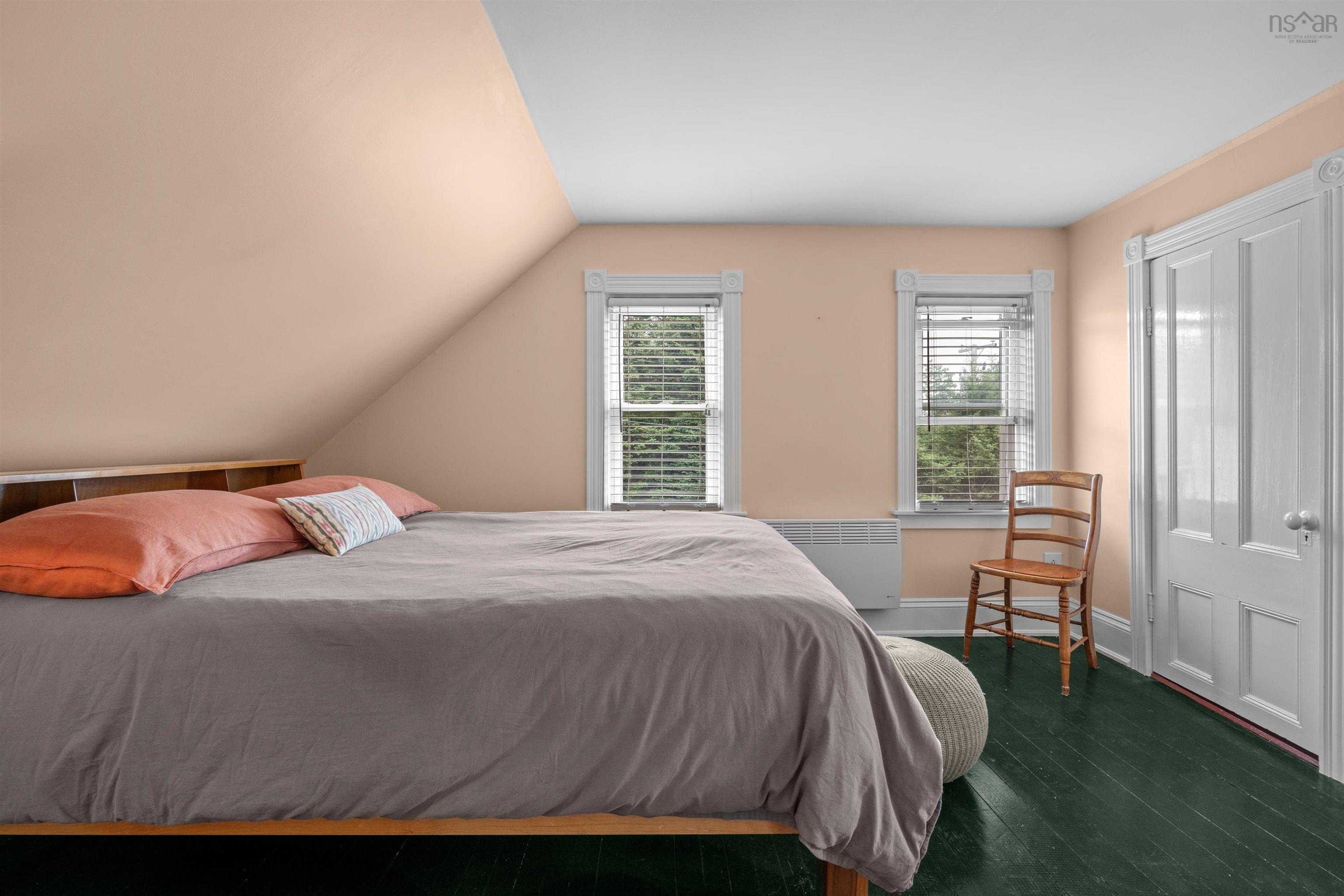 $379,000.00: 28 Wharf Road, Bush Island