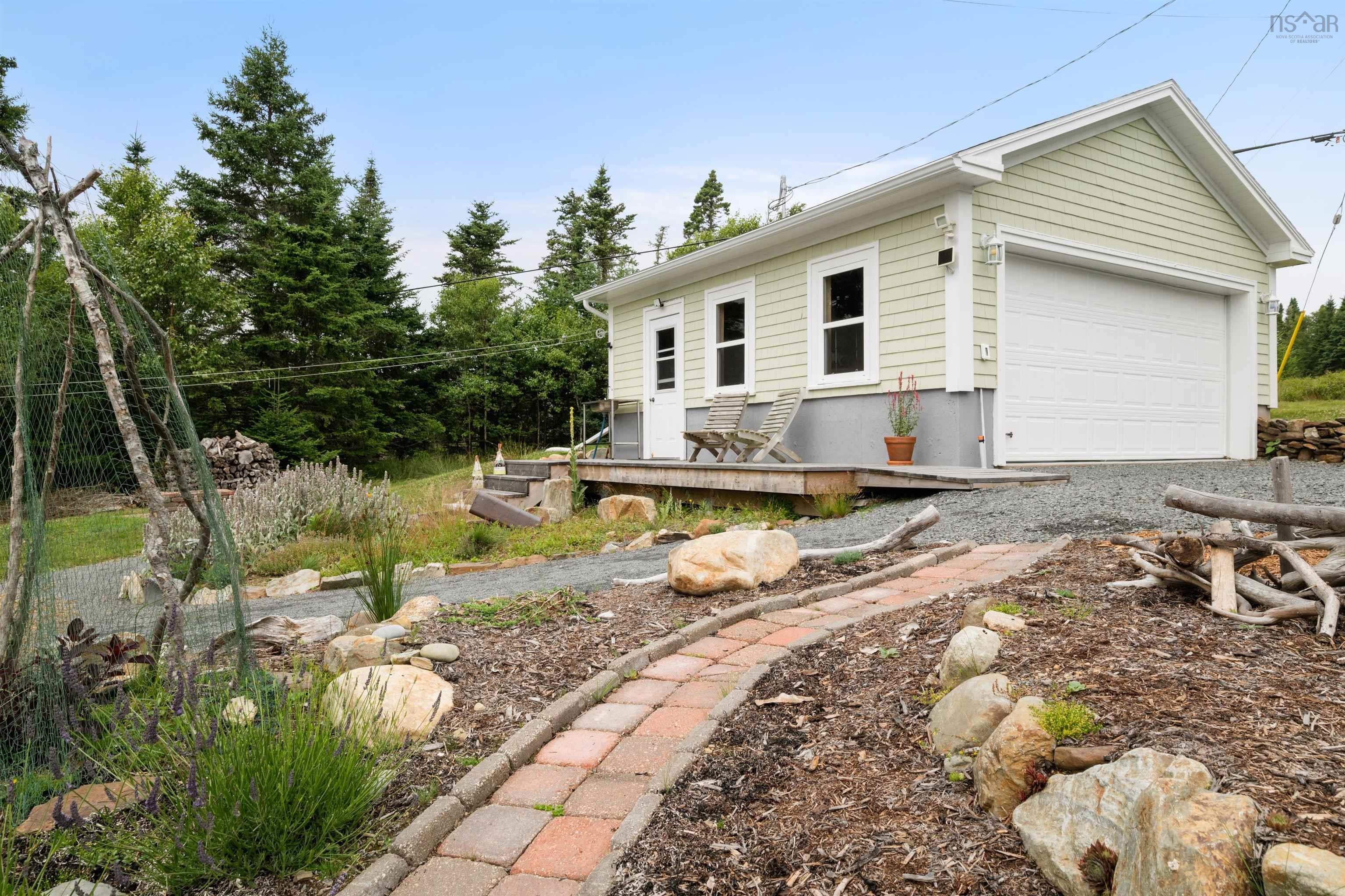 $379,000.00: 28 Wharf Road, Bush Island