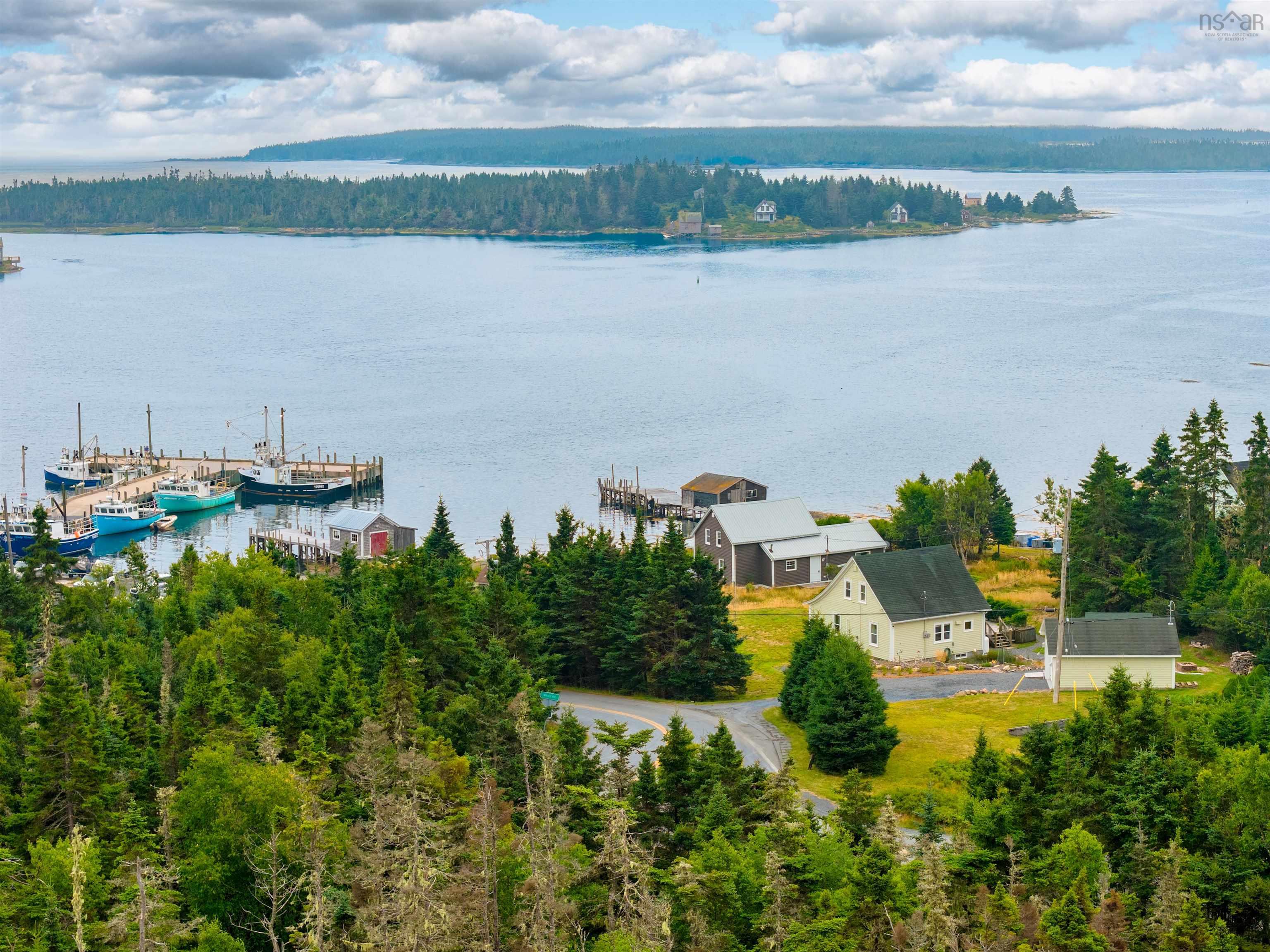 $379,000.00: 28 Wharf Road, Bush Island