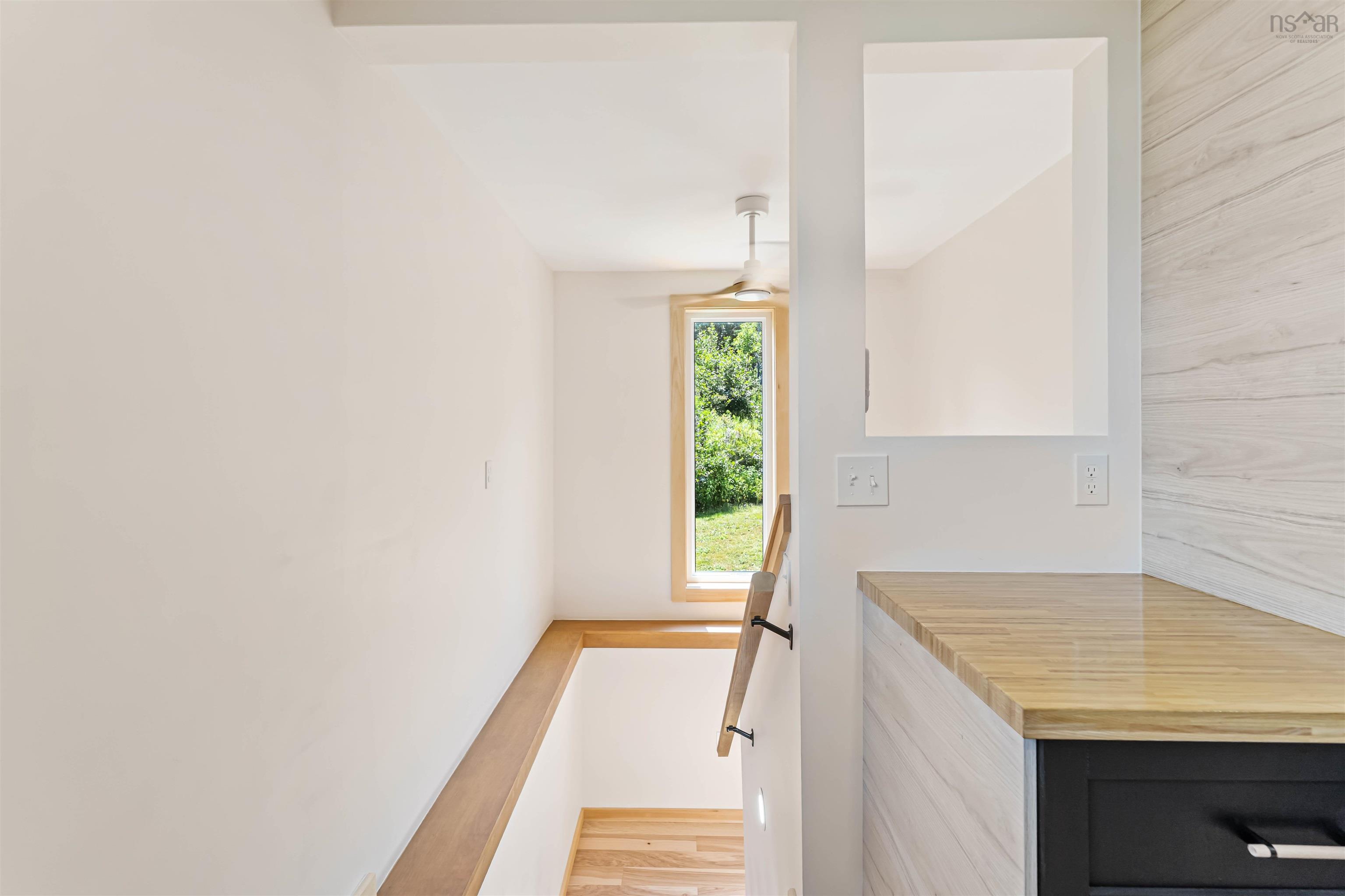 $449,500.00: 866 Brinton Road, Port Lorne