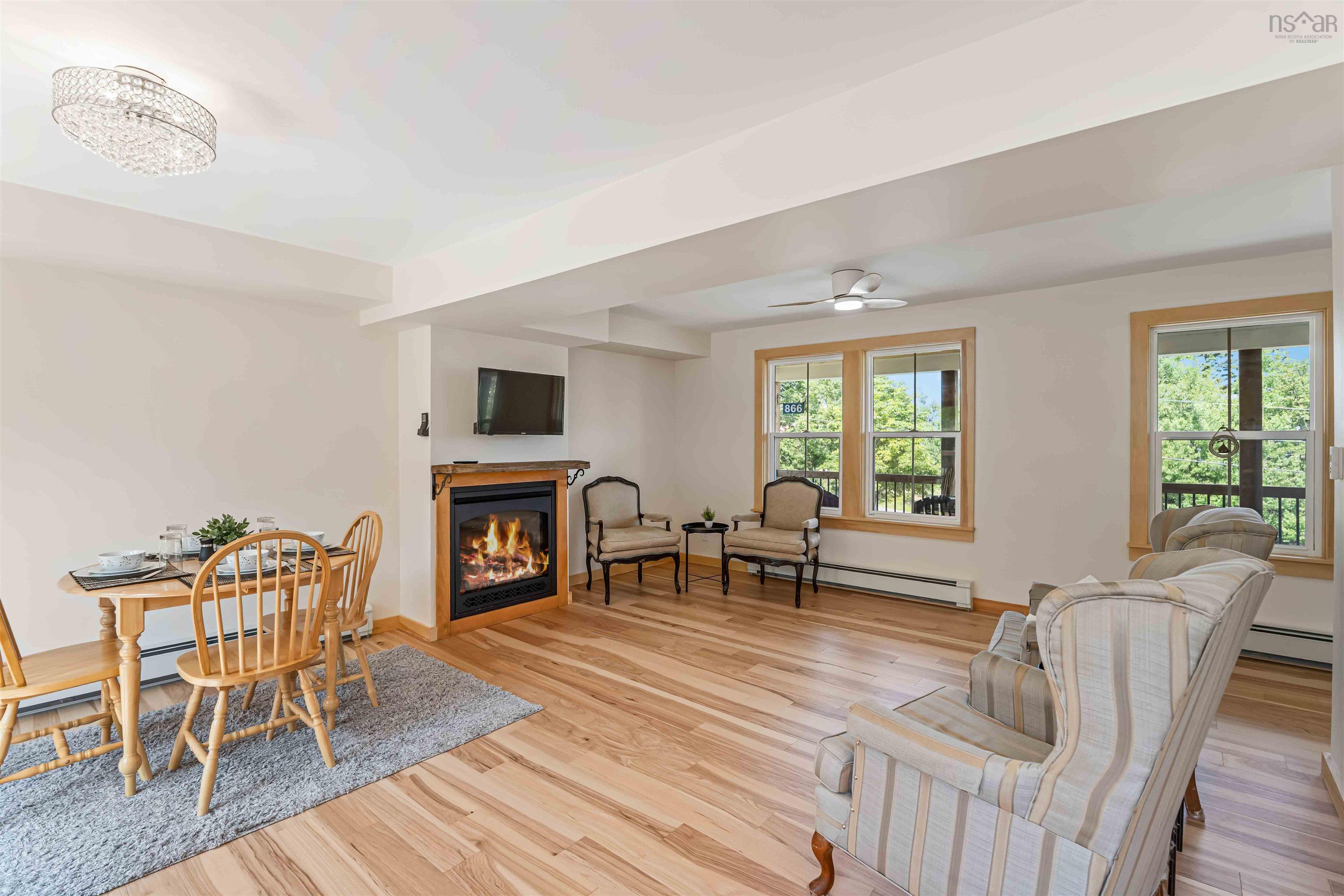 $449,500.00: 866 Brinton Road, Port Lorne