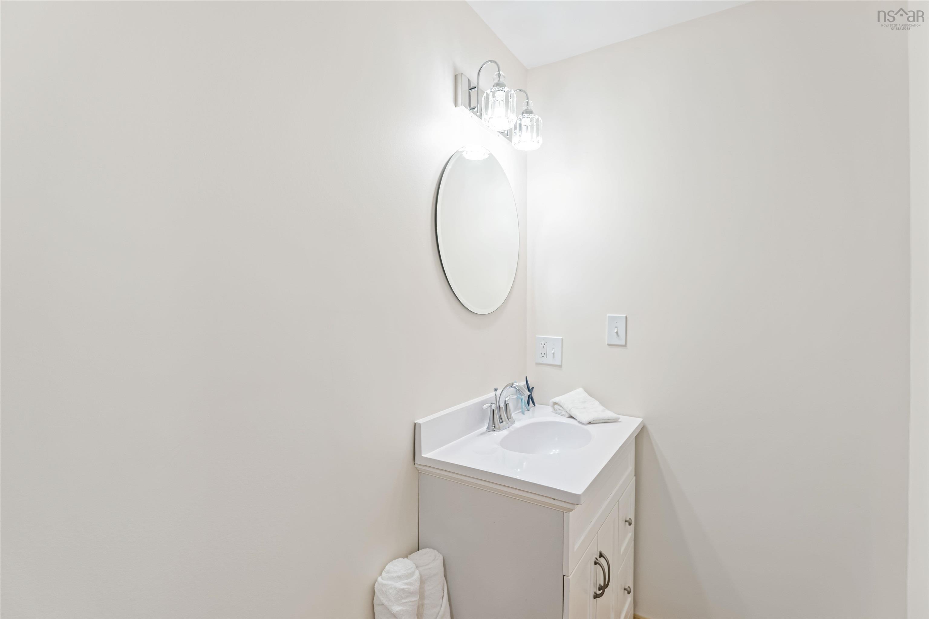 $449,500.00: 866 Brinton Road, Port Lorne