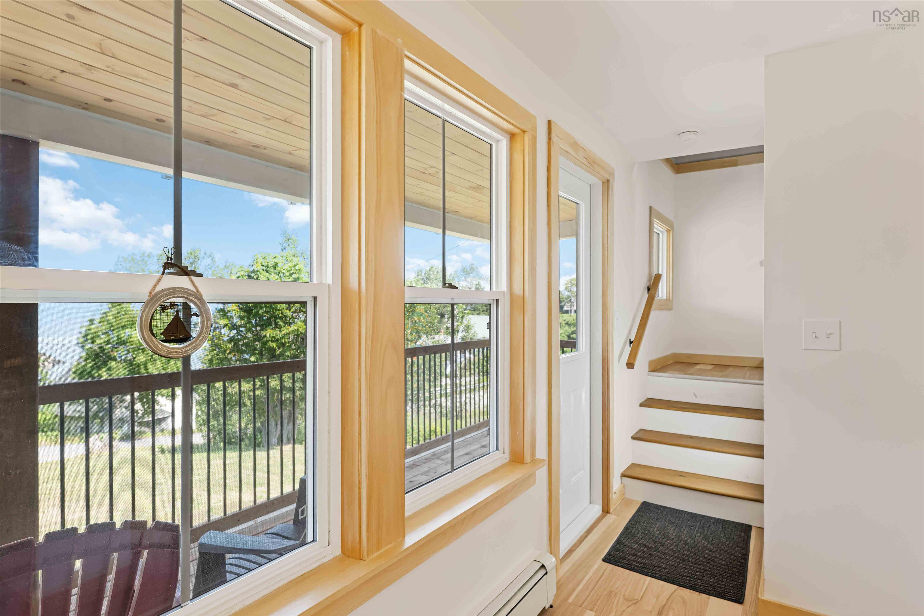 $449,500.00: 866 Brinton Road, Port Lorne