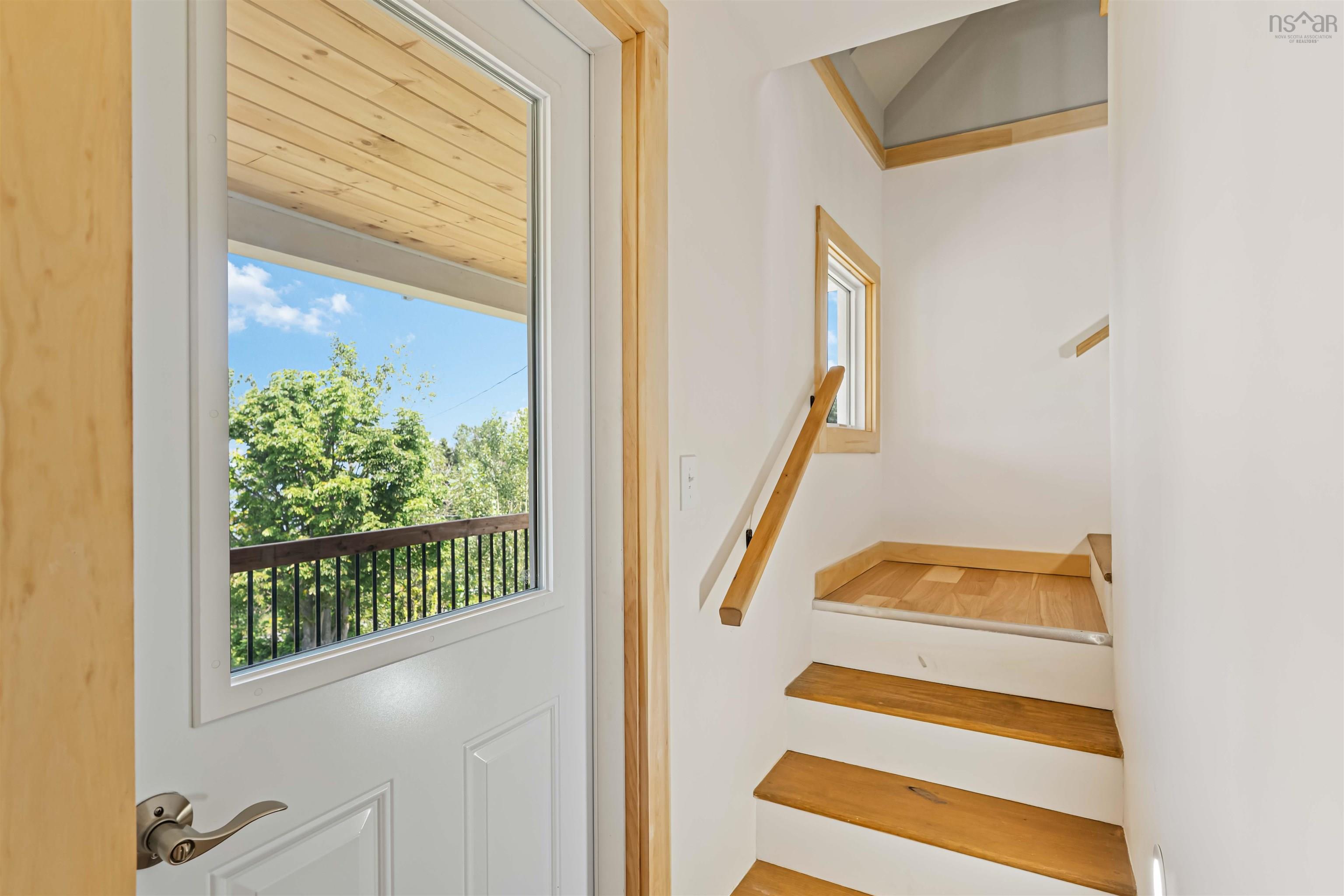 $449,500.00: 866 Brinton Road, Port Lorne