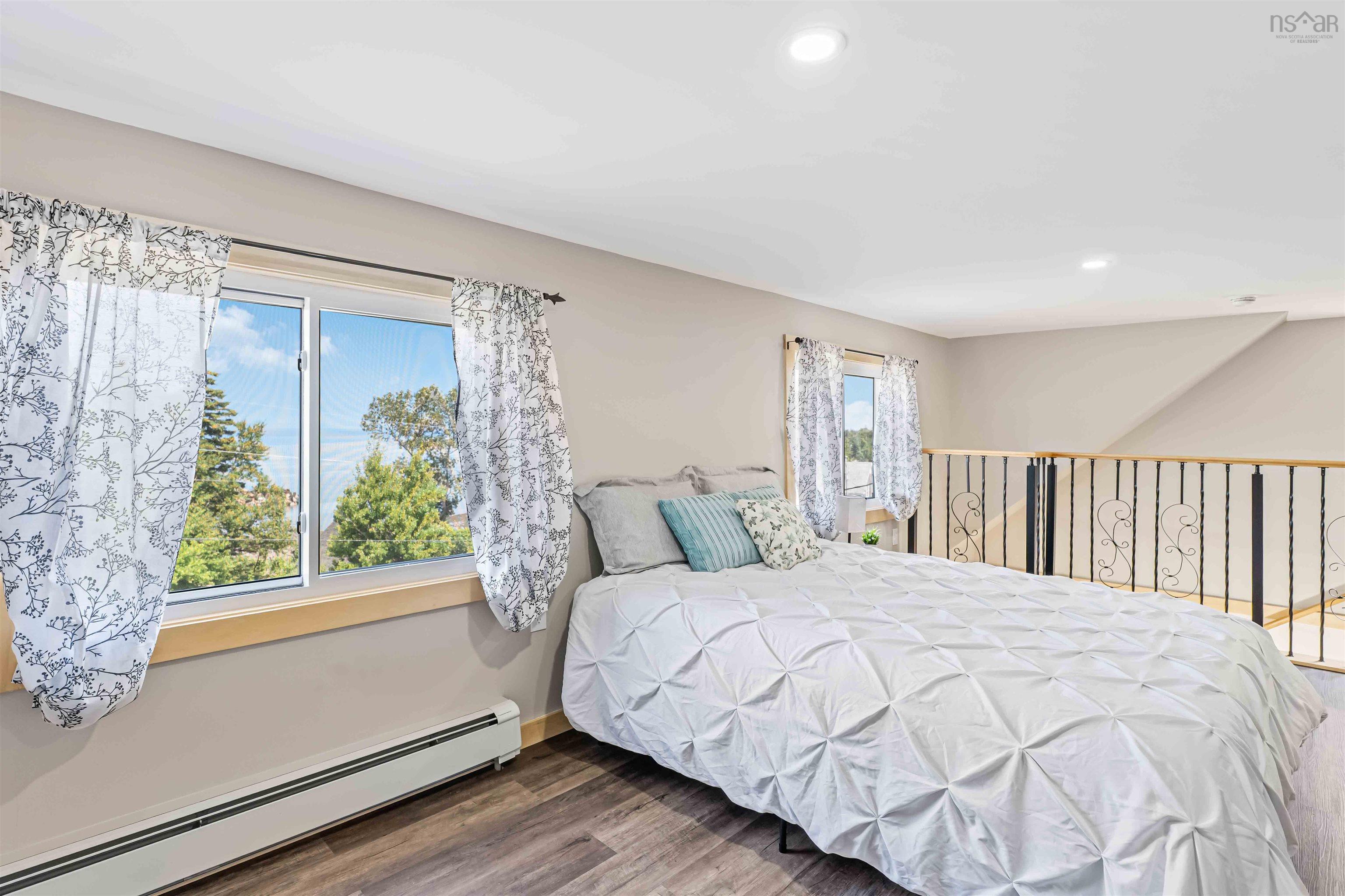 $449,500.00: 866 Brinton Road, Port Lorne