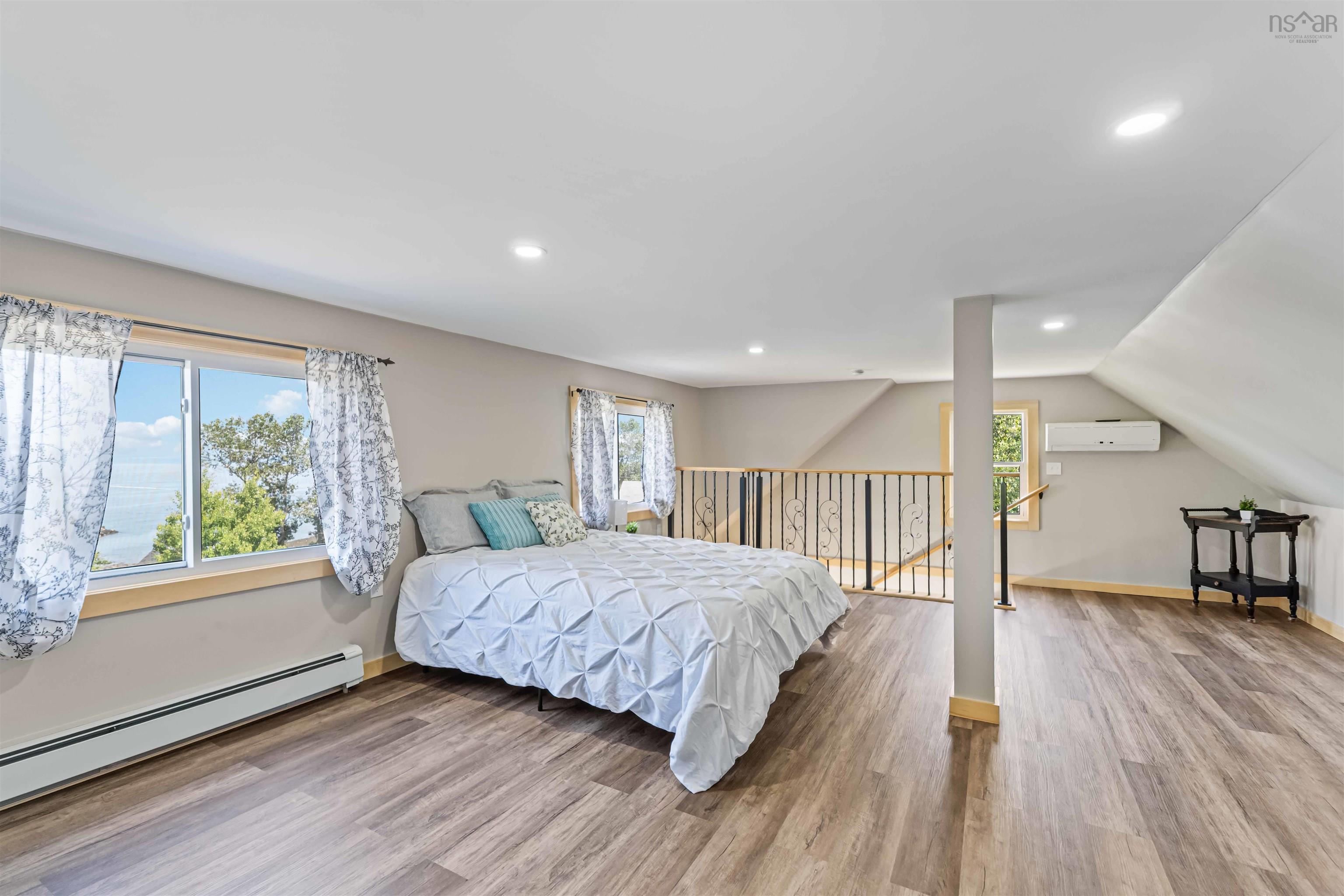 $449,500.00: 866 Brinton Road, Port Lorne