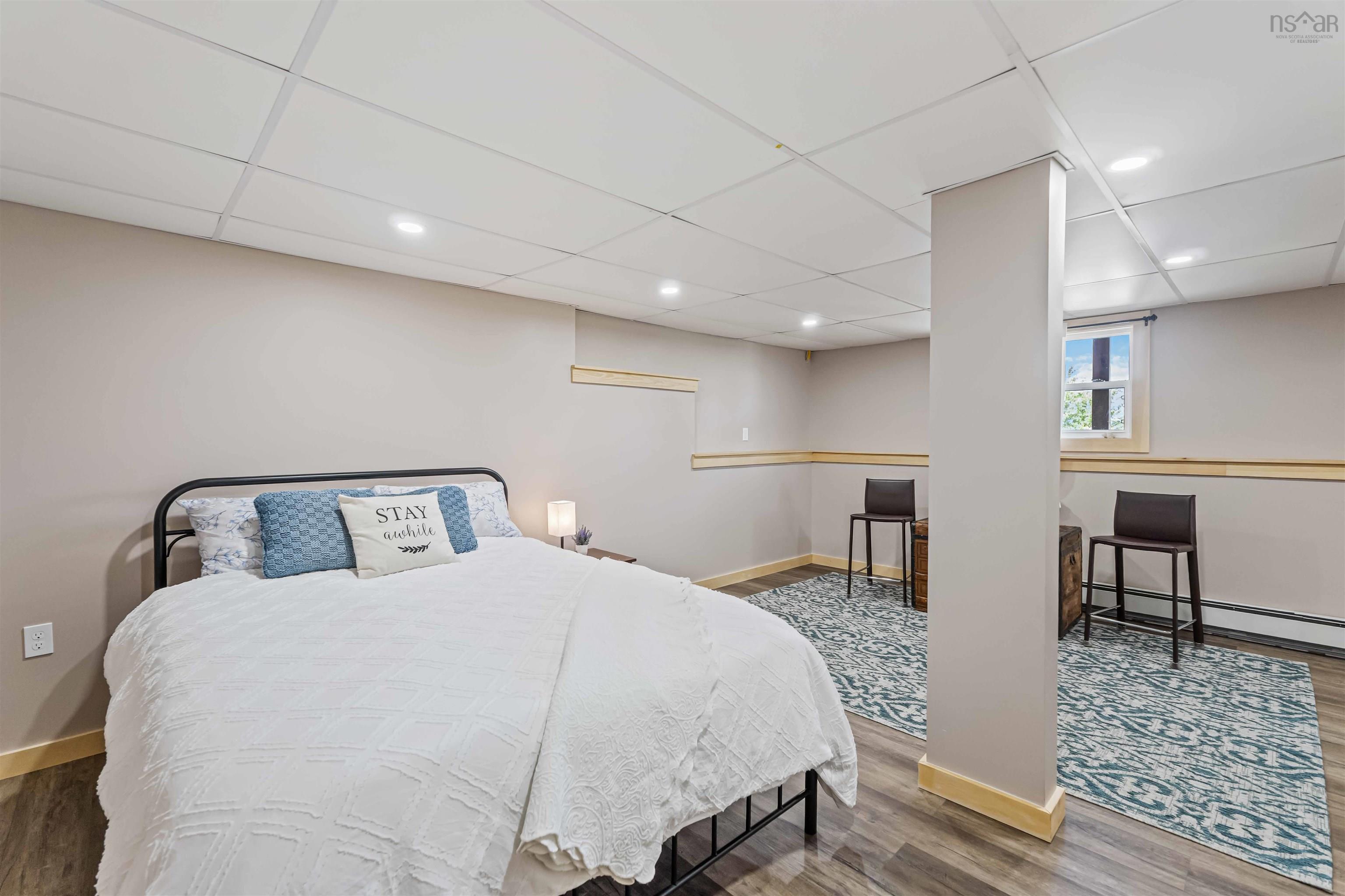 $449,500.00: 866 Brinton Road, Port Lorne