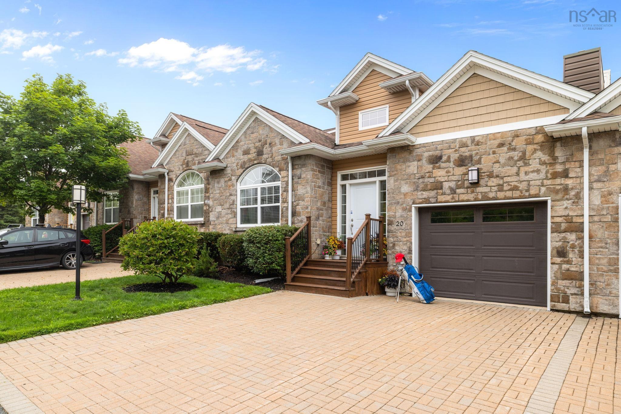 $639,000.00: 20 Chaucer Lane, Timberlea