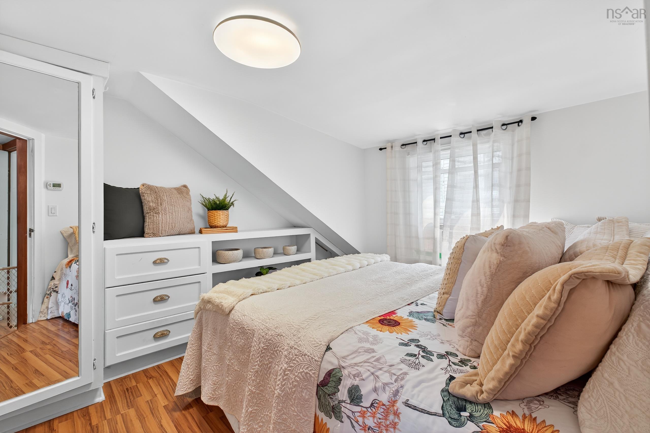 $218,900.00: 37 Court Street, Sydney