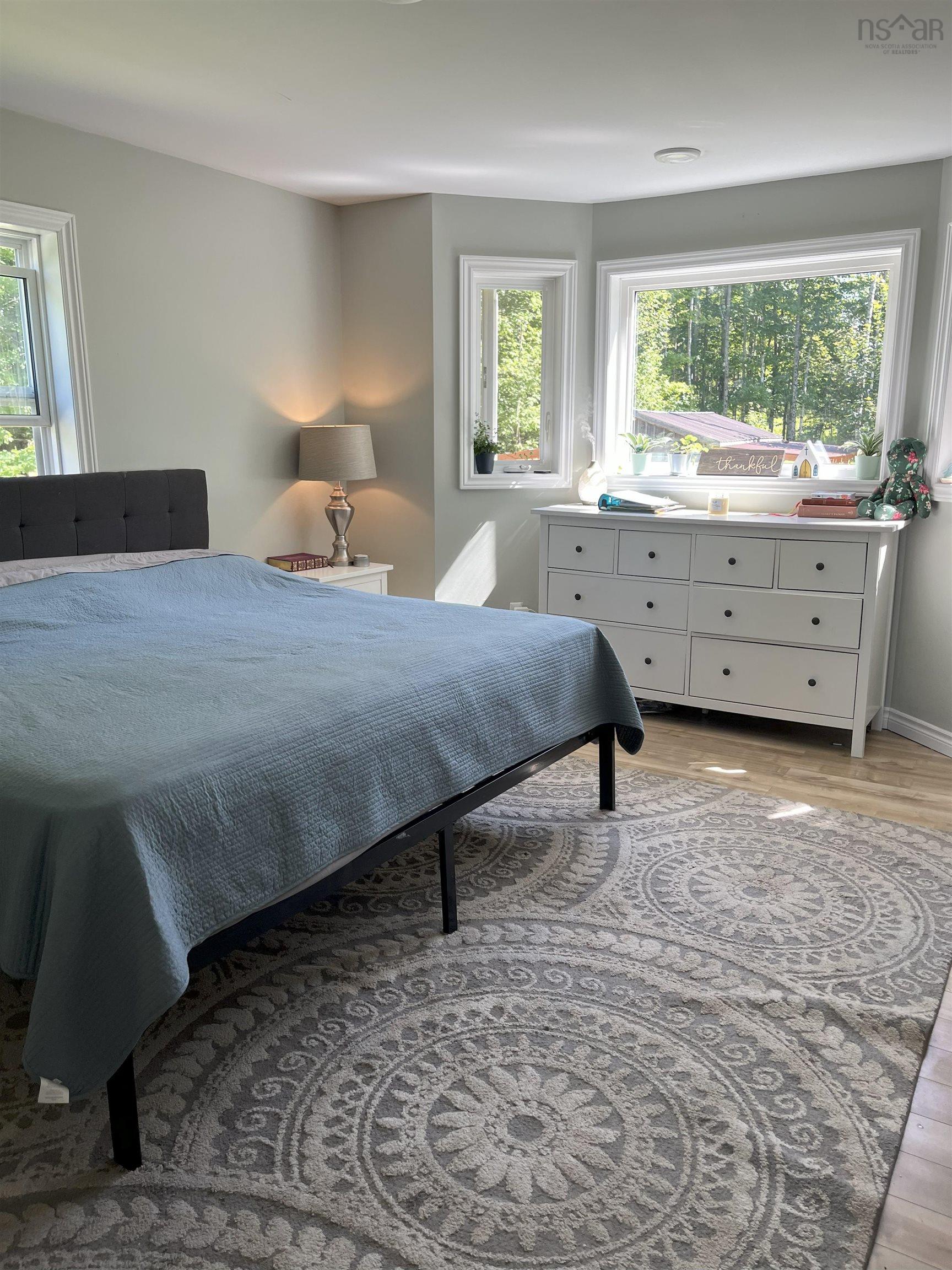 $399,999.00: 120 Base Line East Road, Harbourville