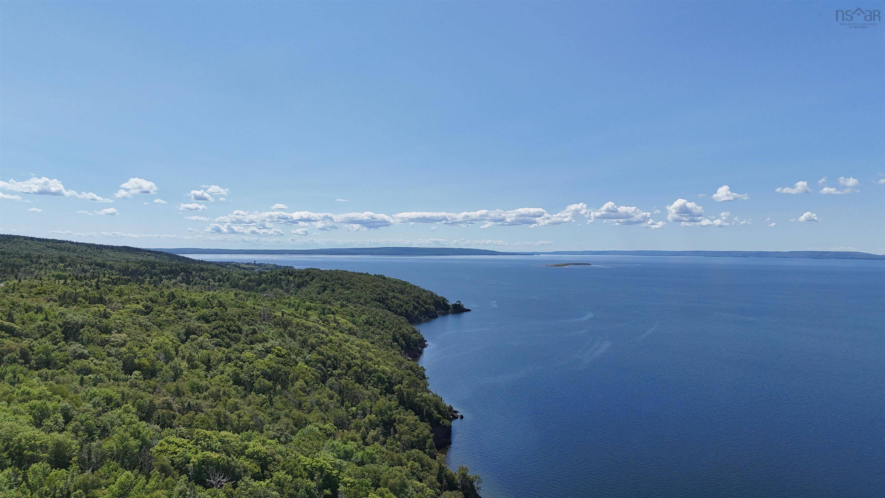 $524,900.00: 95 LAKESHORE Drive W, Irish Cove