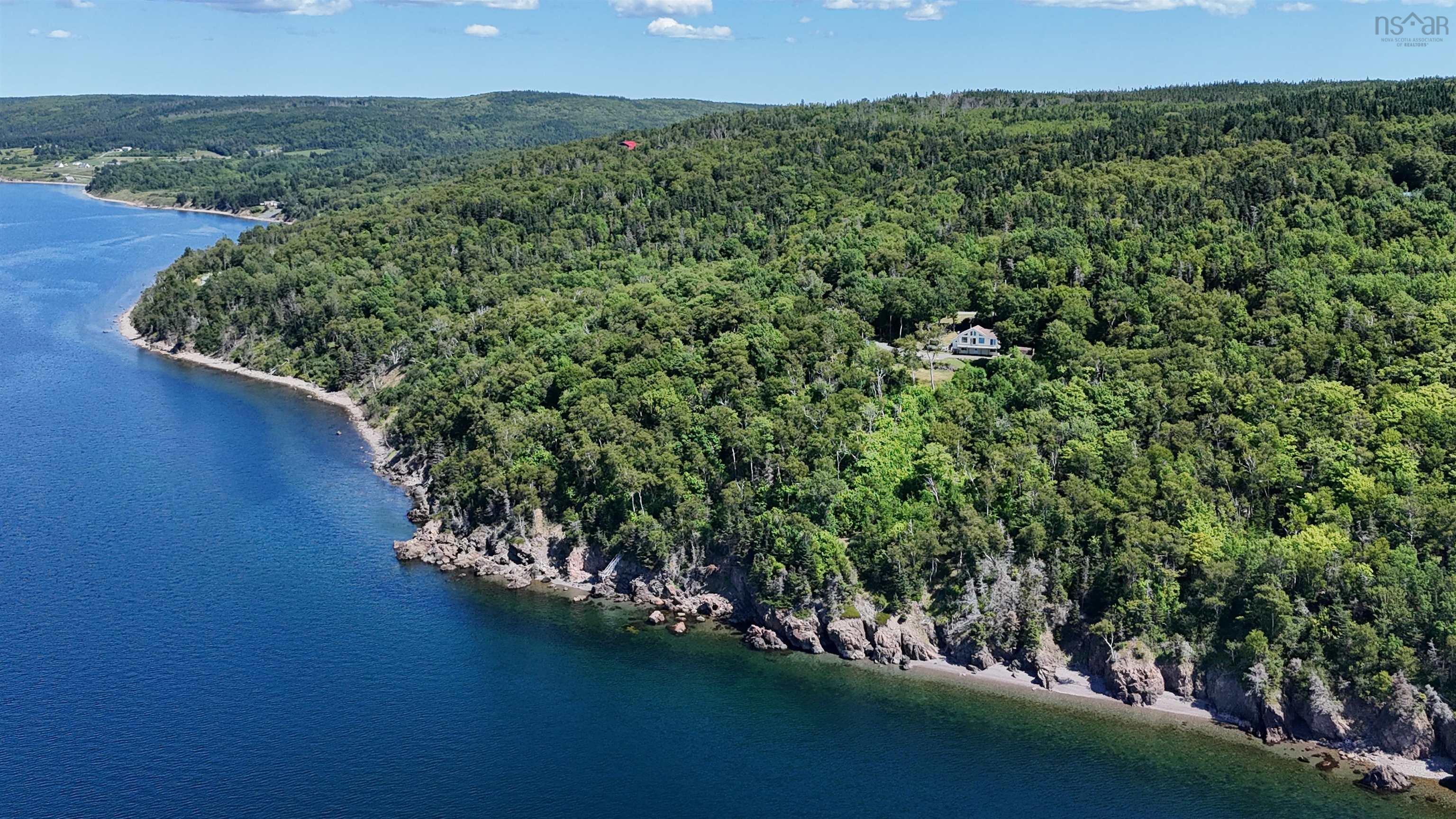 $524,900.00: 95 LAKESHORE Drive W, Irish Cove