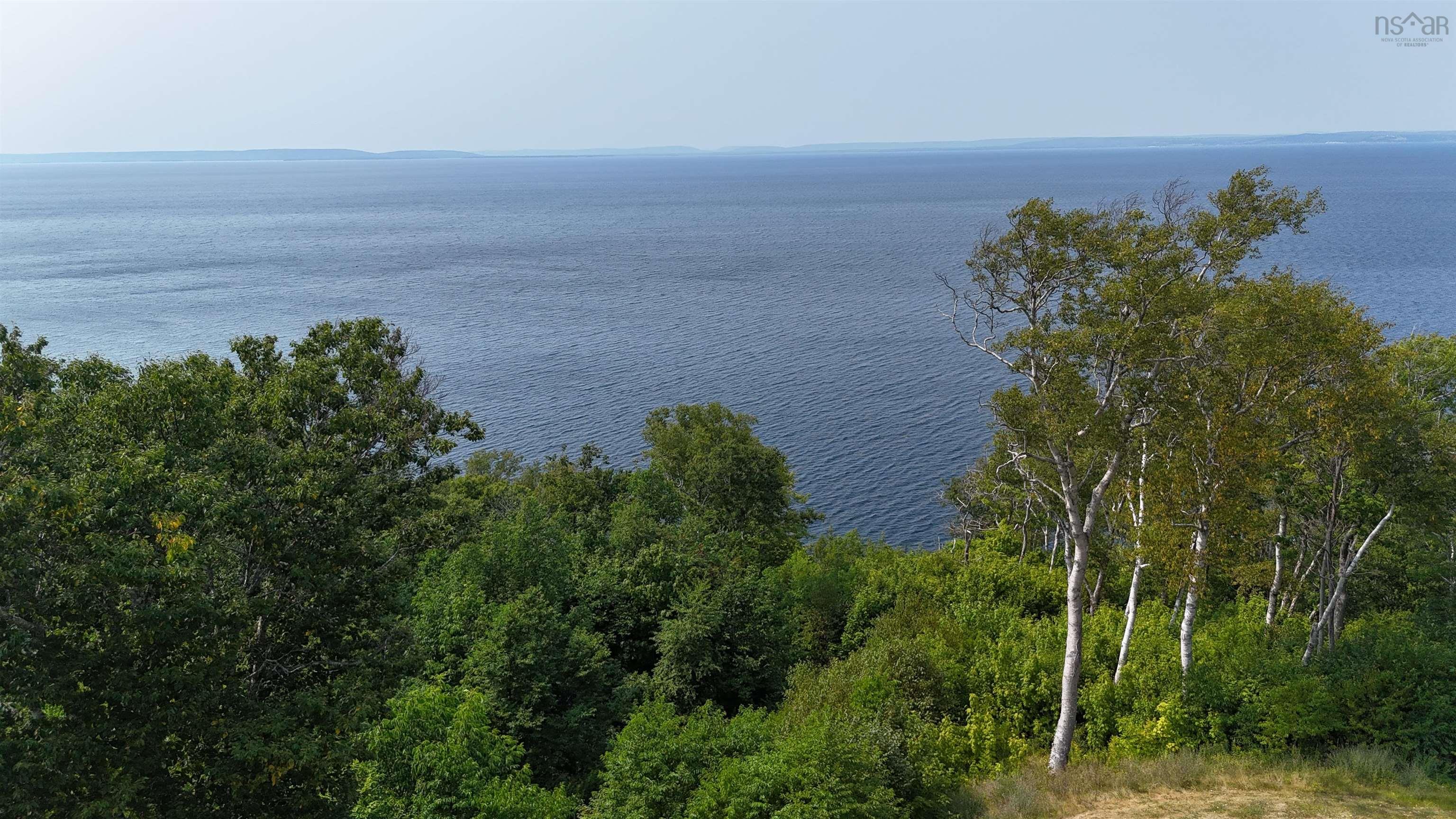 $524,900.00: 95 LAKESHORE Drive W, Irish Cove