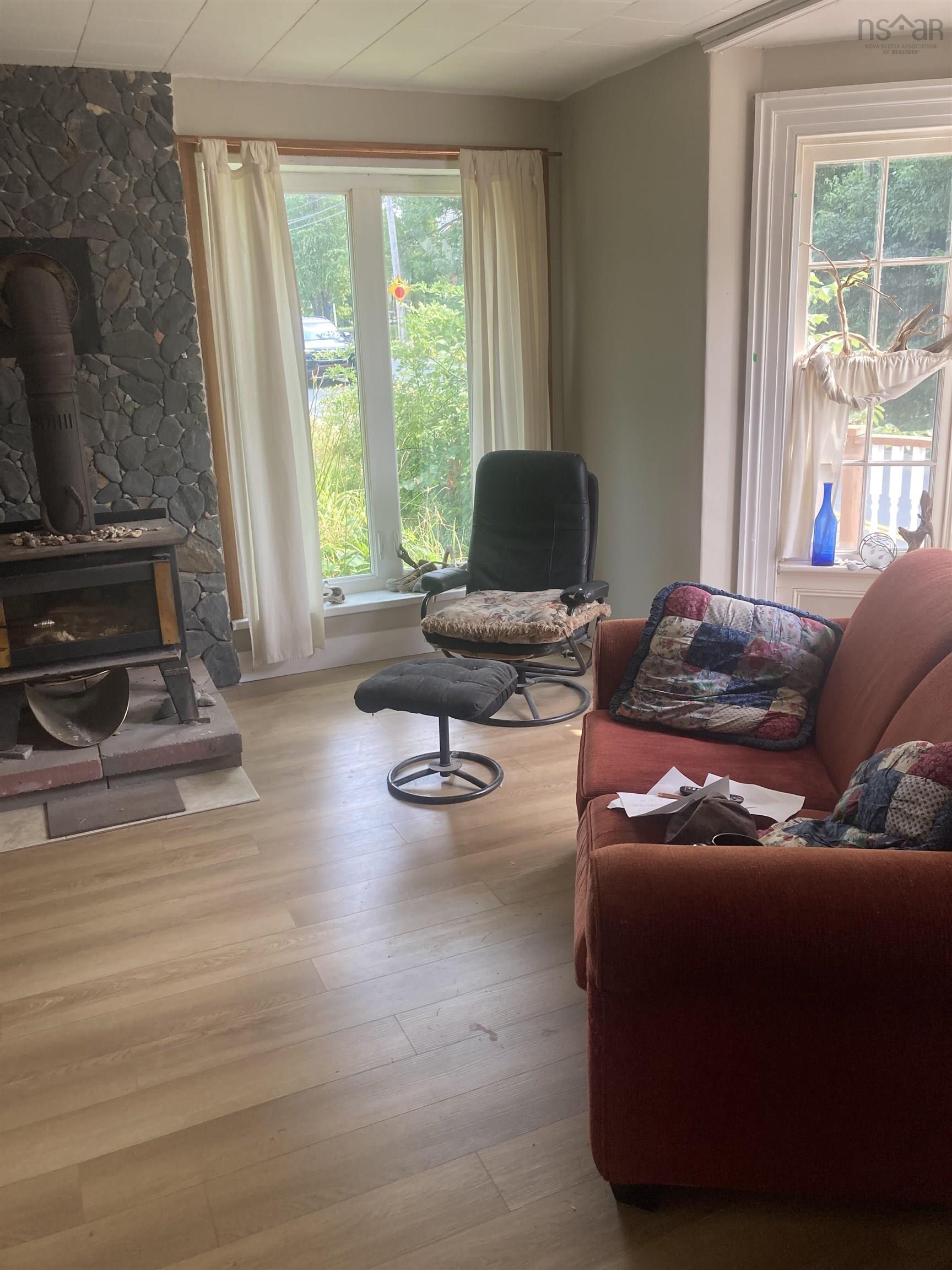 103 School Street, Liverpool, NS (MLS 202519839)