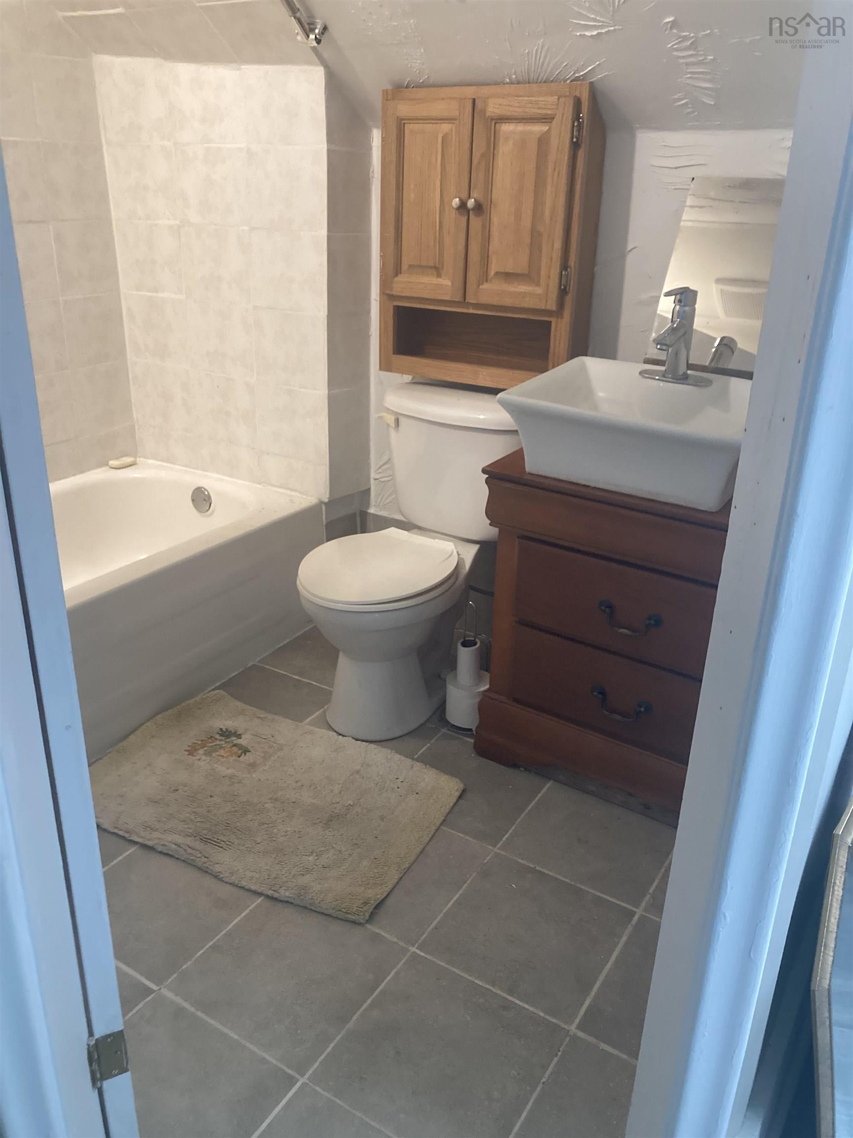 103 School Street, Liverpool, NS (MLS 202519839)