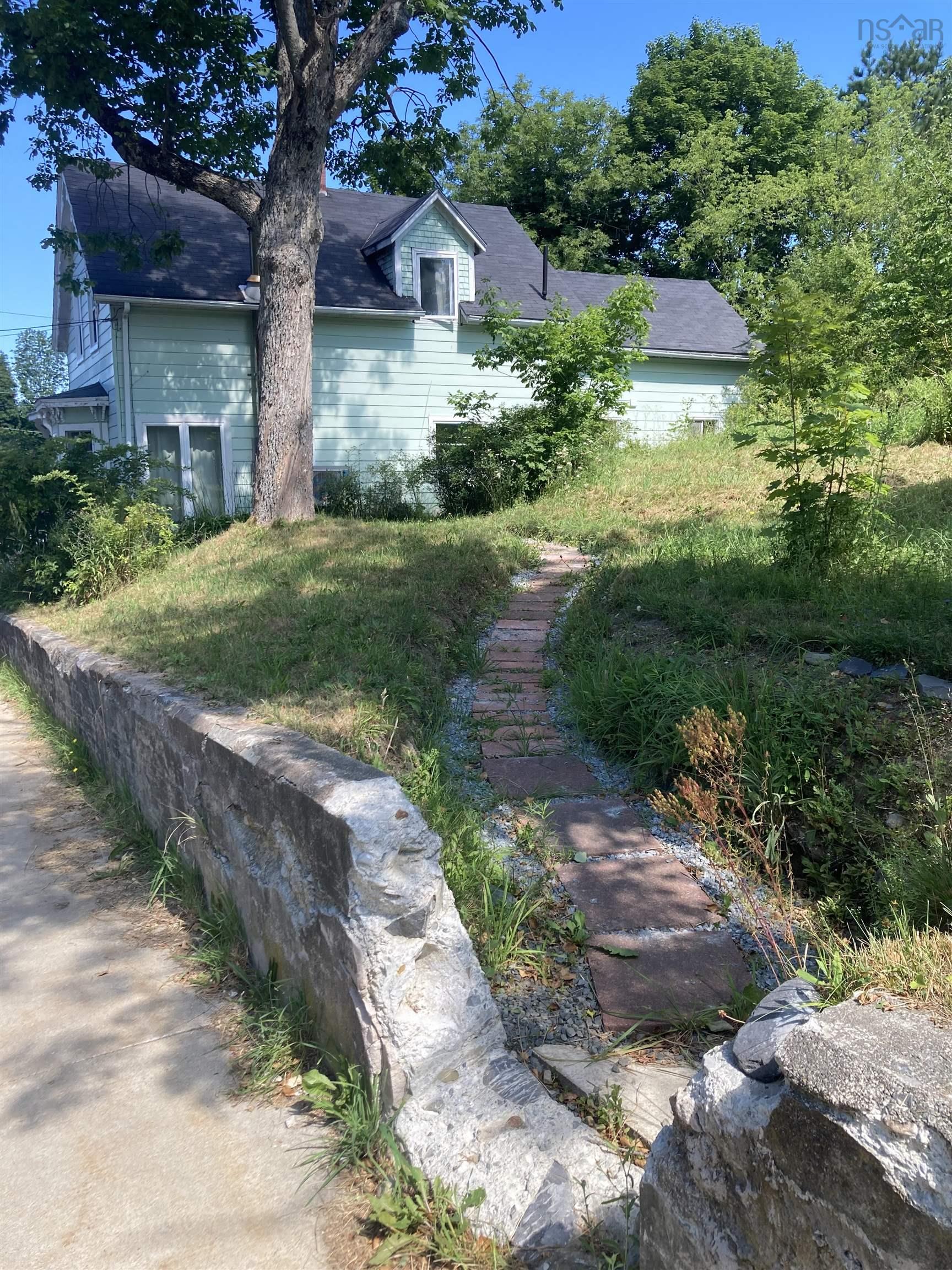 103 School Street, Liverpool, NS (MLS 202519839)