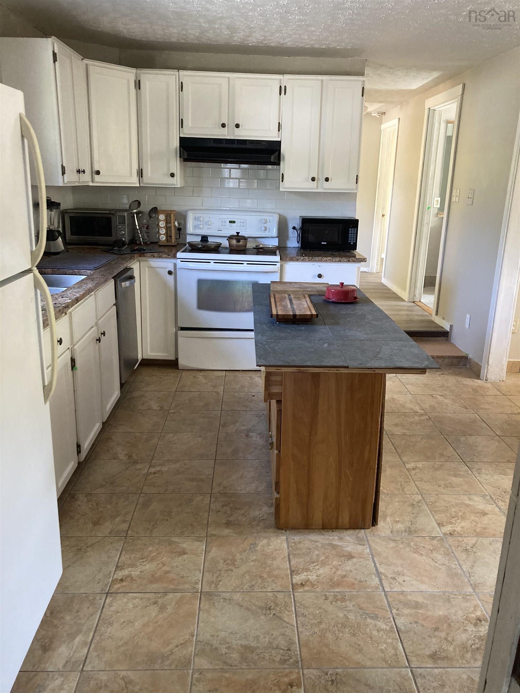 103 School Street, Liverpool, NS (MLS 202519839)