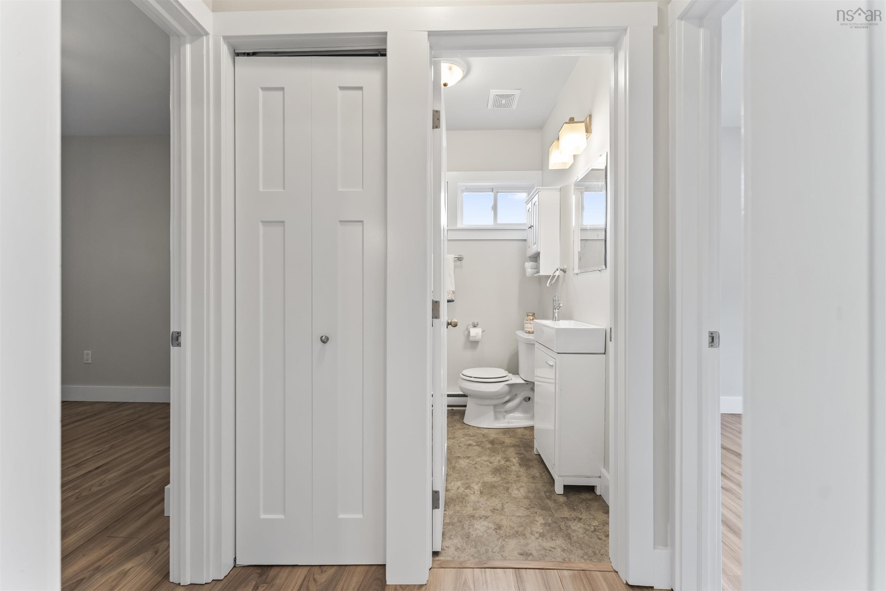 $675,000.00: 48 Adelaide Avenue, Fairview