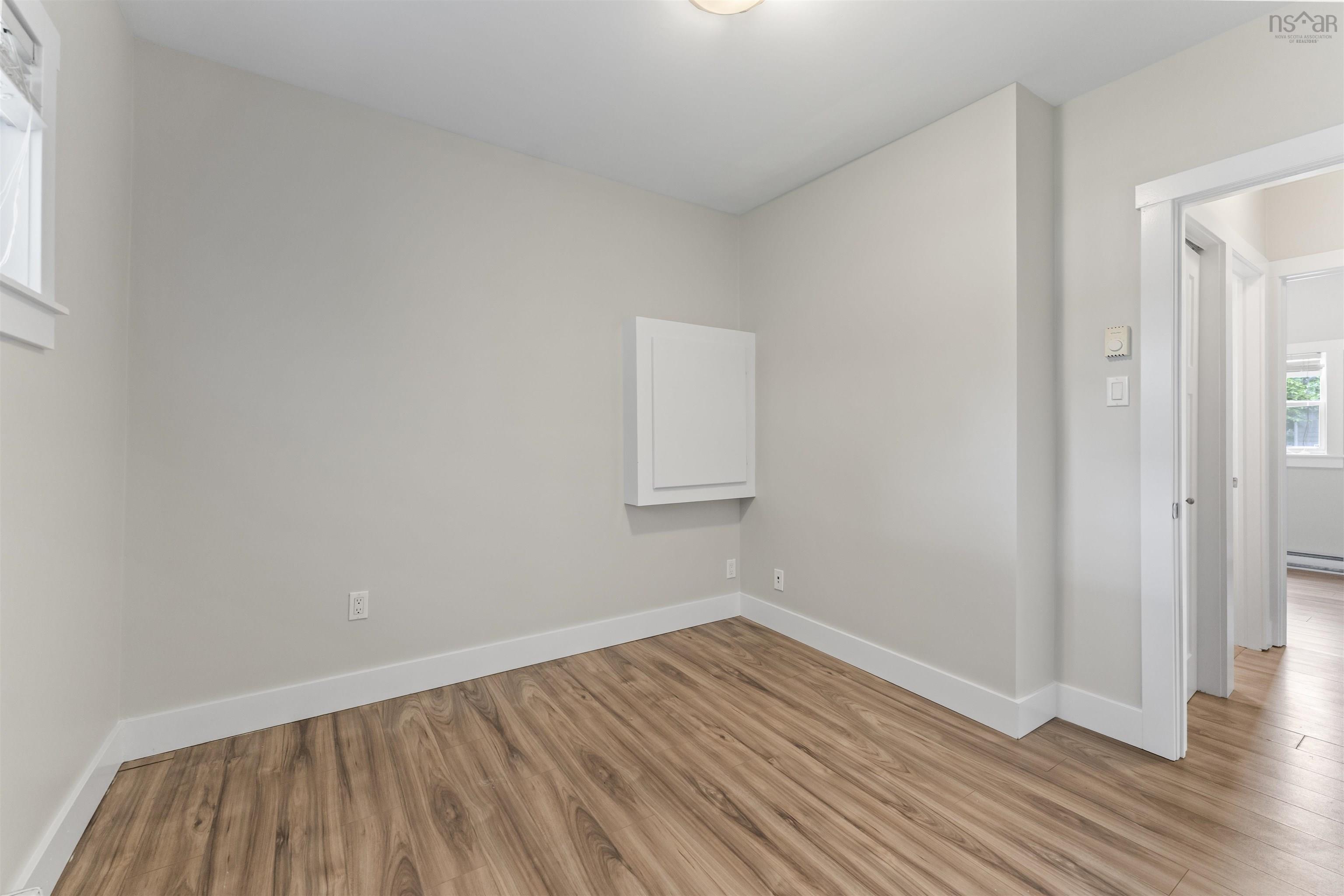 $675,000.00: 48 Adelaide Avenue, Fairview