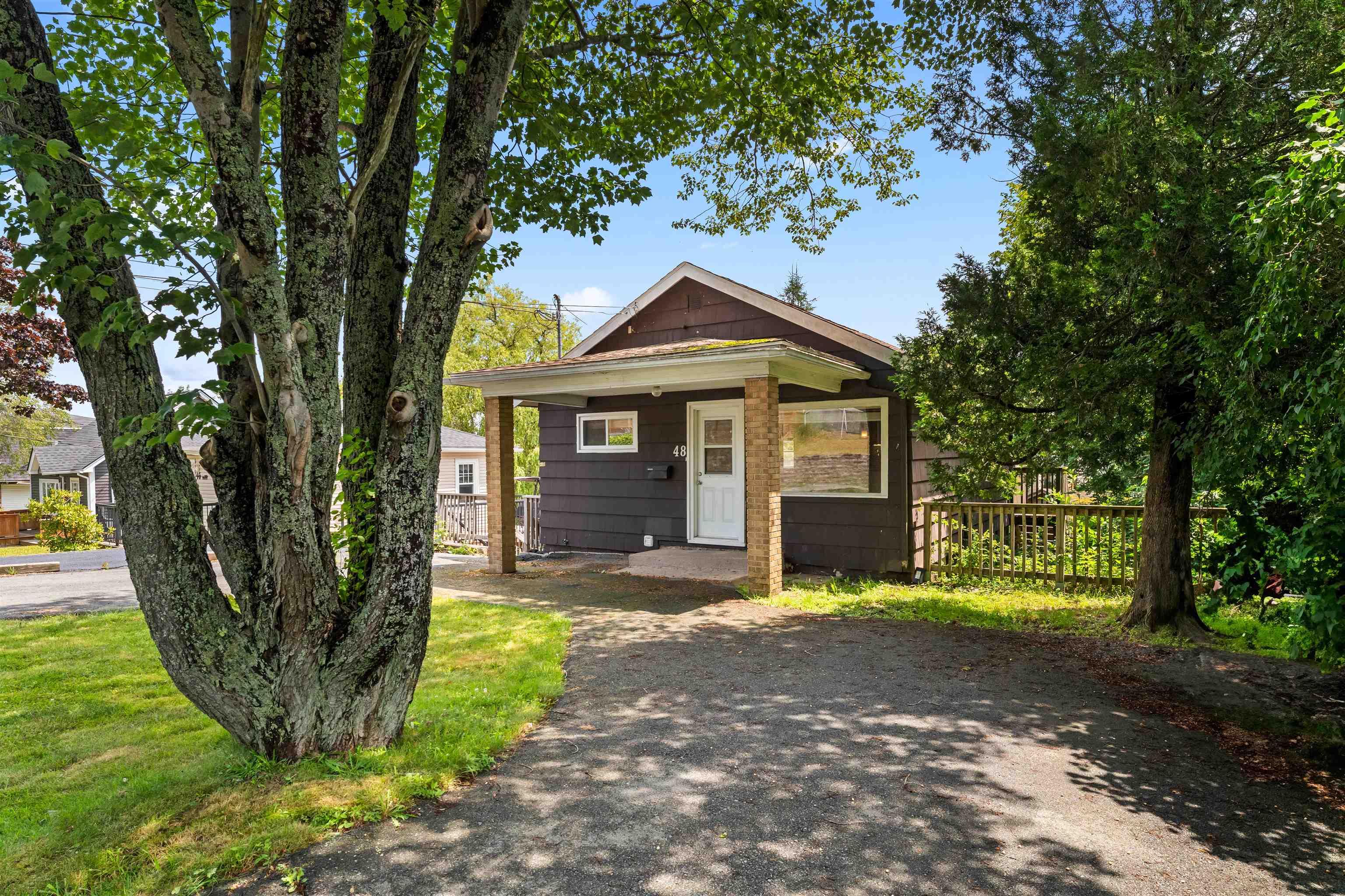 $675,000.00: 48 Adelaide Avenue, Fairview