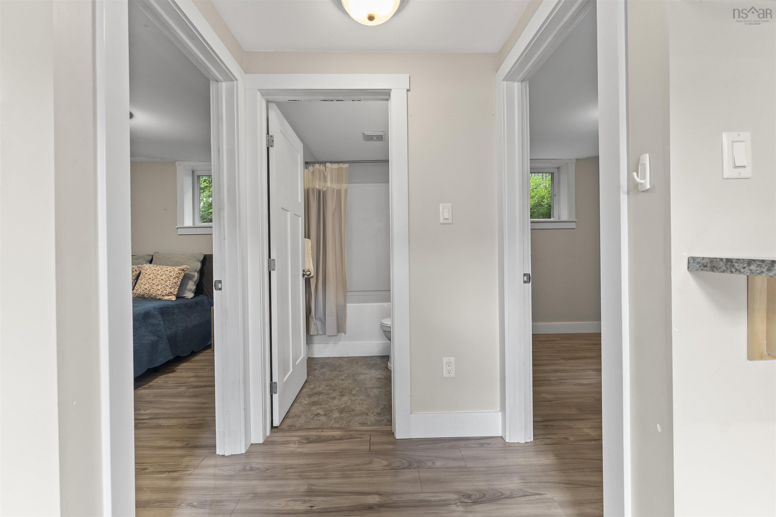 $675,000.00: 48 Adelaide Avenue, Fairview