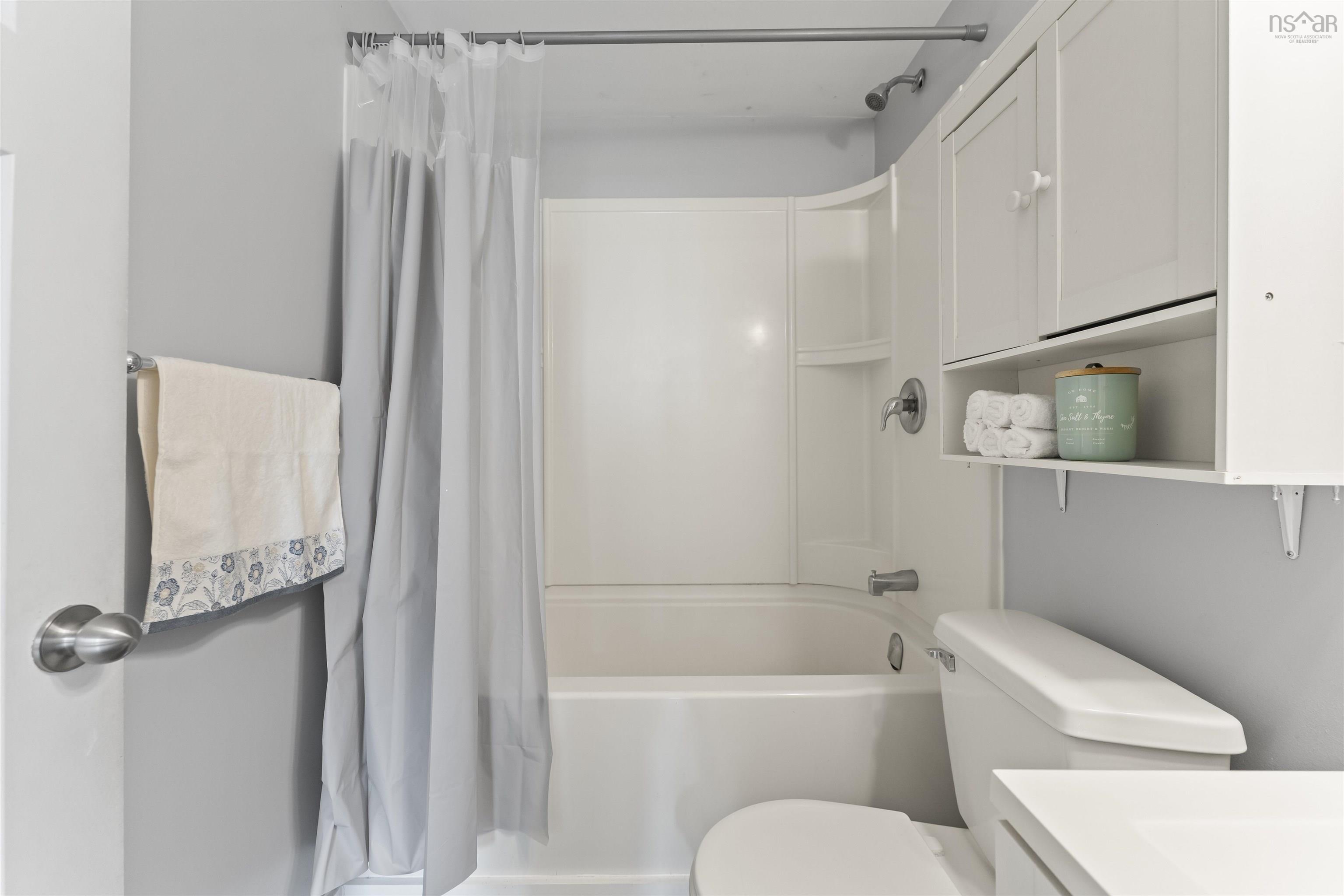 $675,000.00: 48 Adelaide Avenue, Fairview