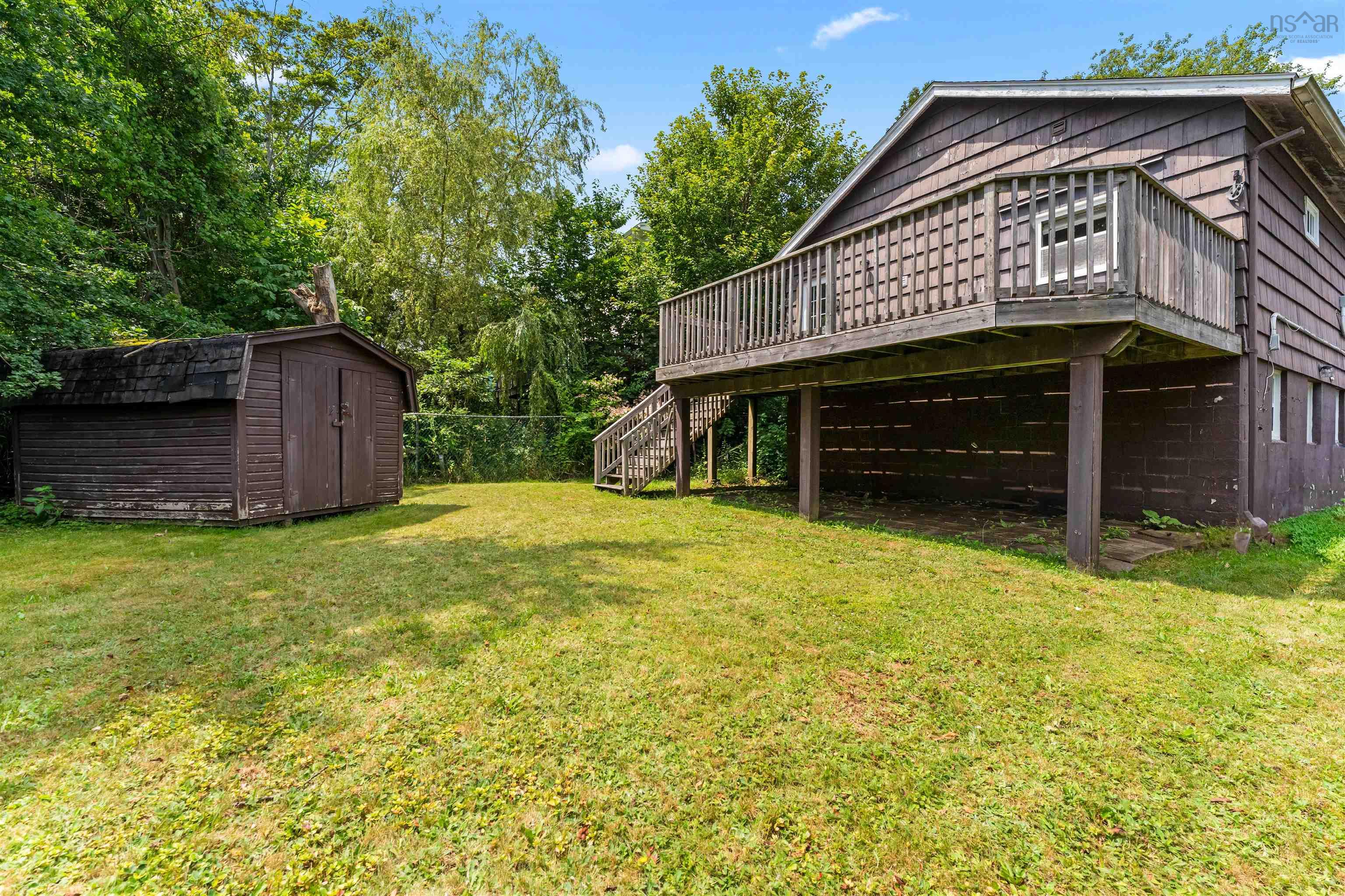 $675,000.00: 48 Adelaide Avenue, Fairview