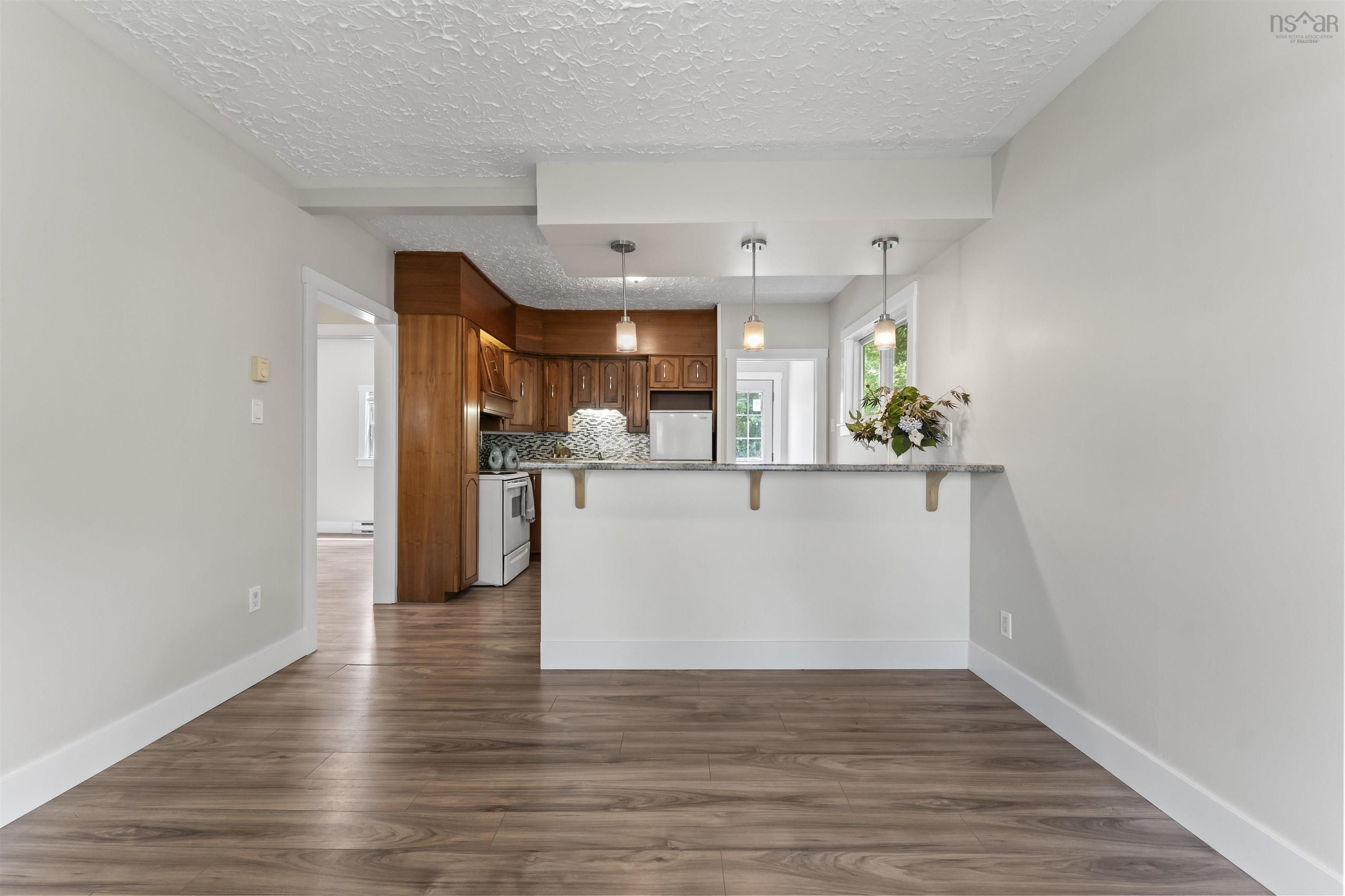 $675,000.00: 48 Adelaide Avenue, Fairview