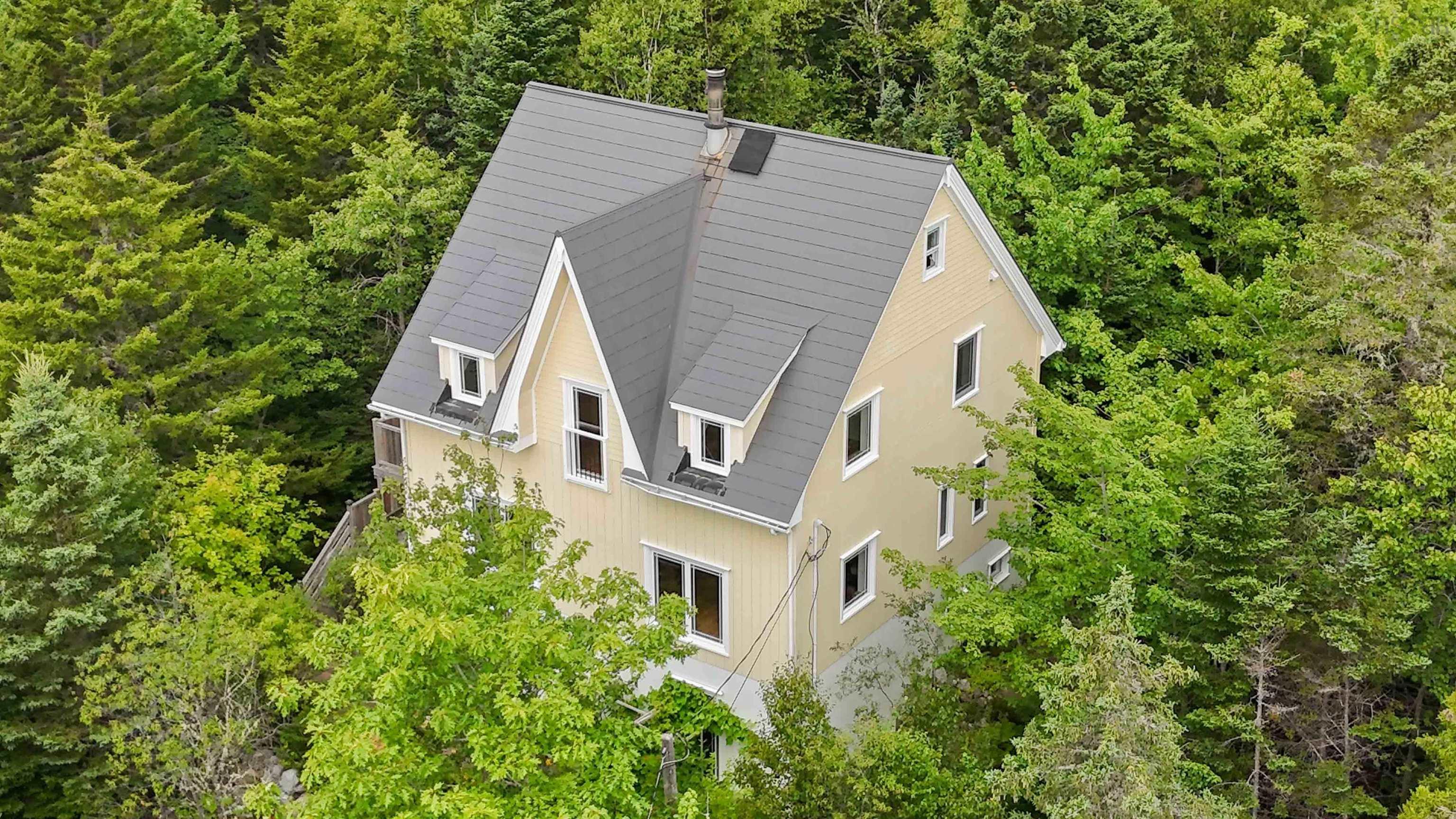 $699,900.00: 40 Big Rock Lane, East Chester