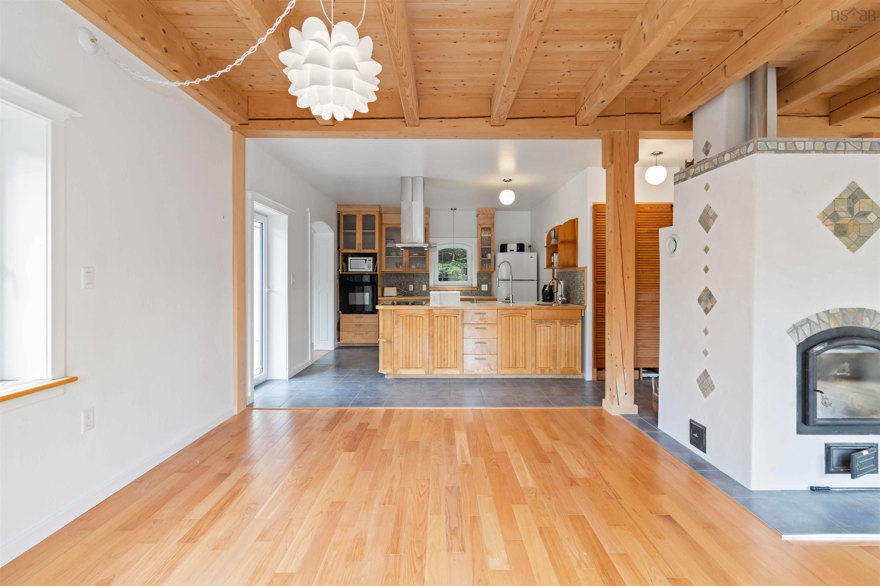 $699,900.00: 40 Big Rock Lane, East Chester