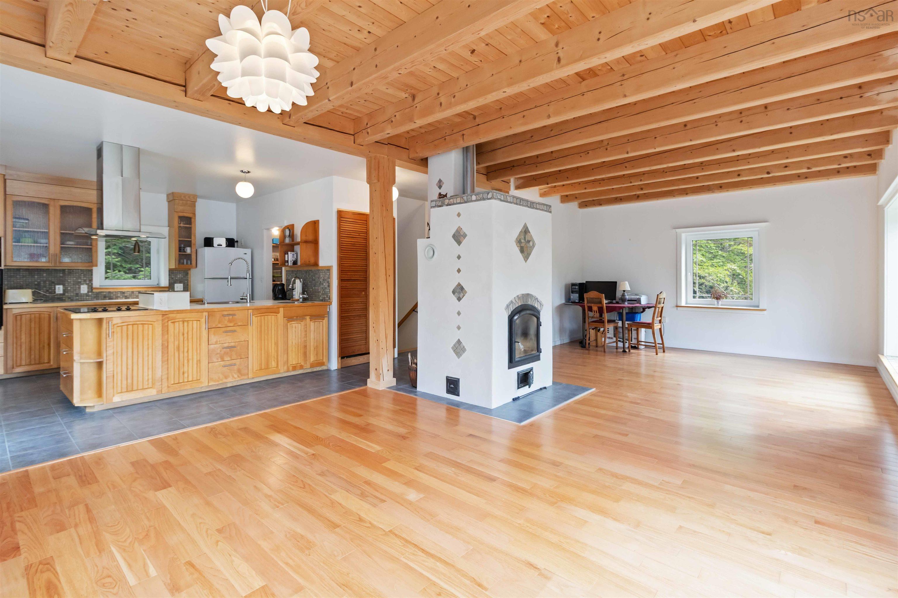 $699,900.00: 40 Big Rock Lane, East Chester