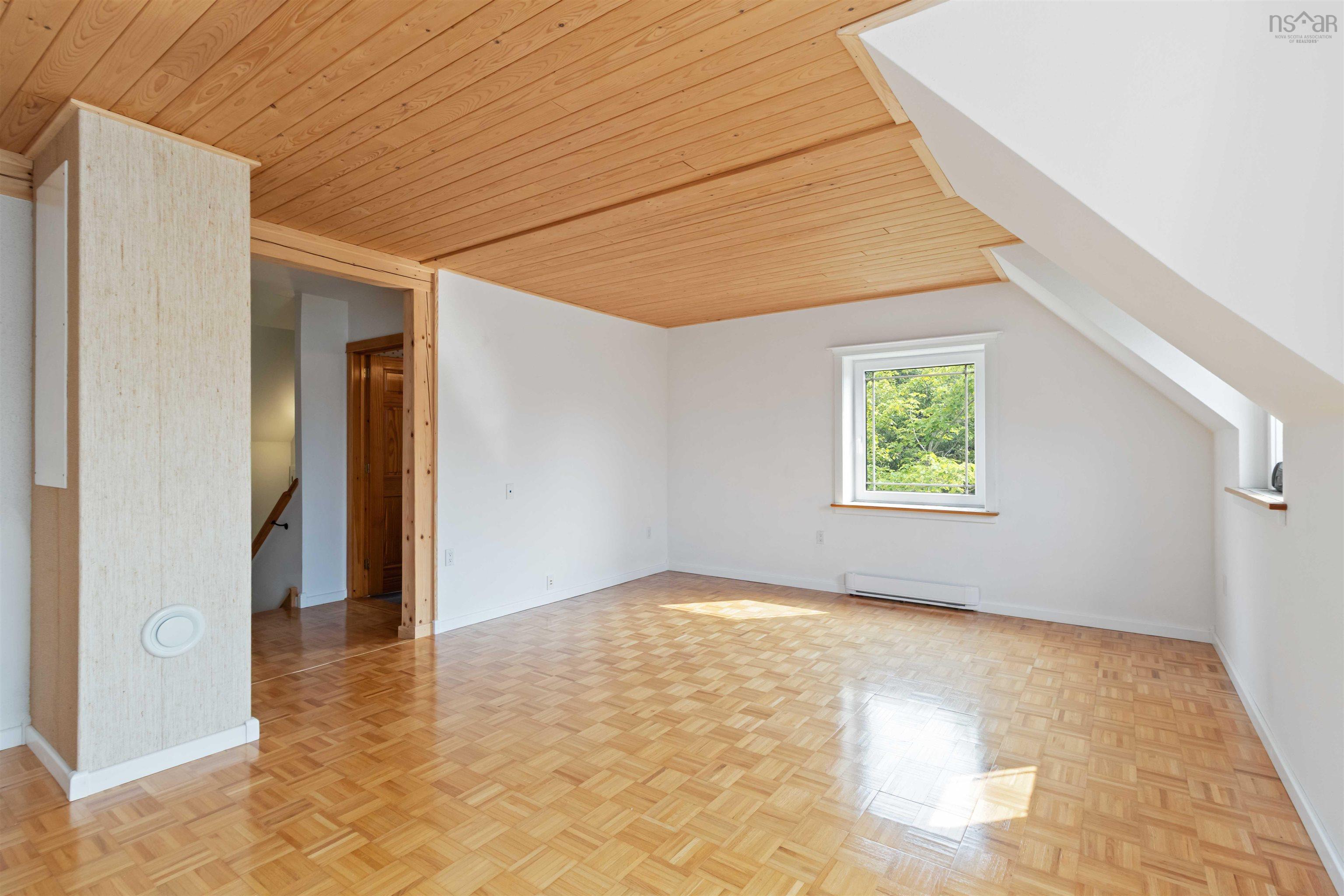 $699,900.00: 40 Big Rock Lane, East Chester