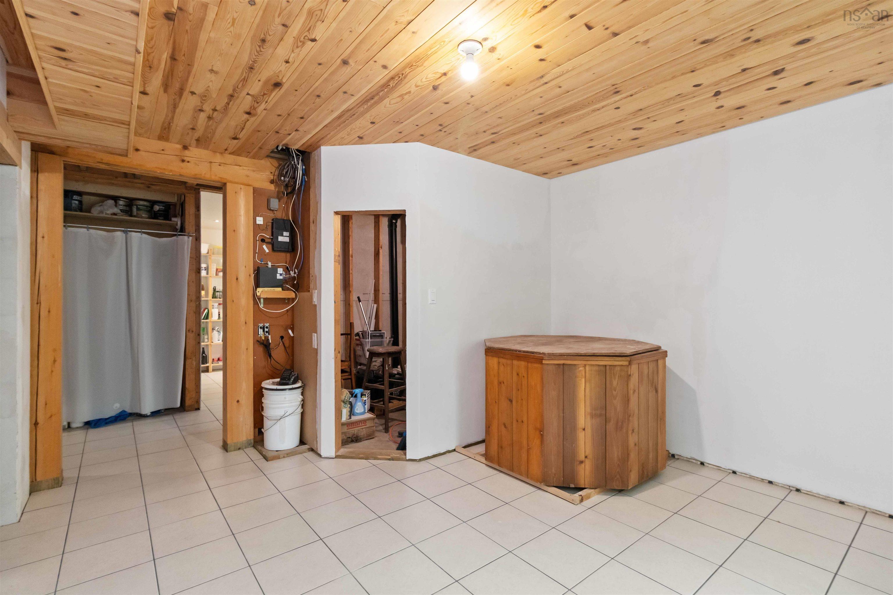 $699,900.00: 40 Big Rock Lane, East Chester