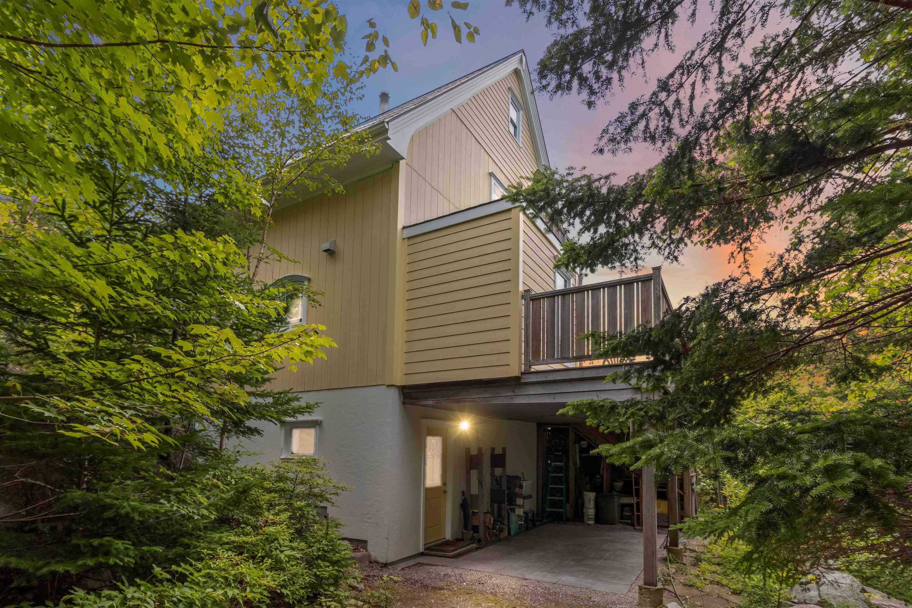 $699,900.00: 40 Big Rock Lane, East Chester