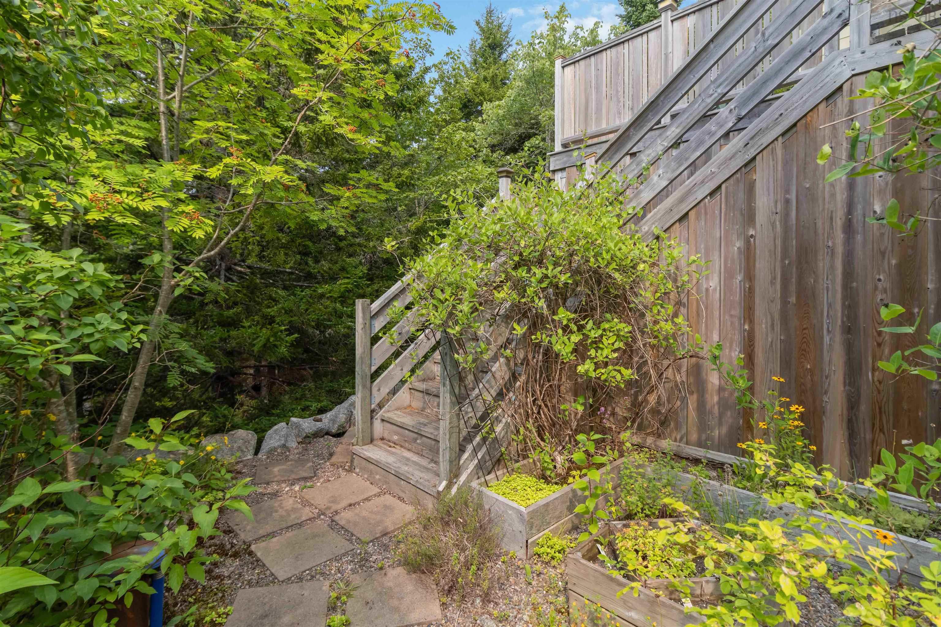 $699,900.00: 40 Big Rock Lane, East Chester