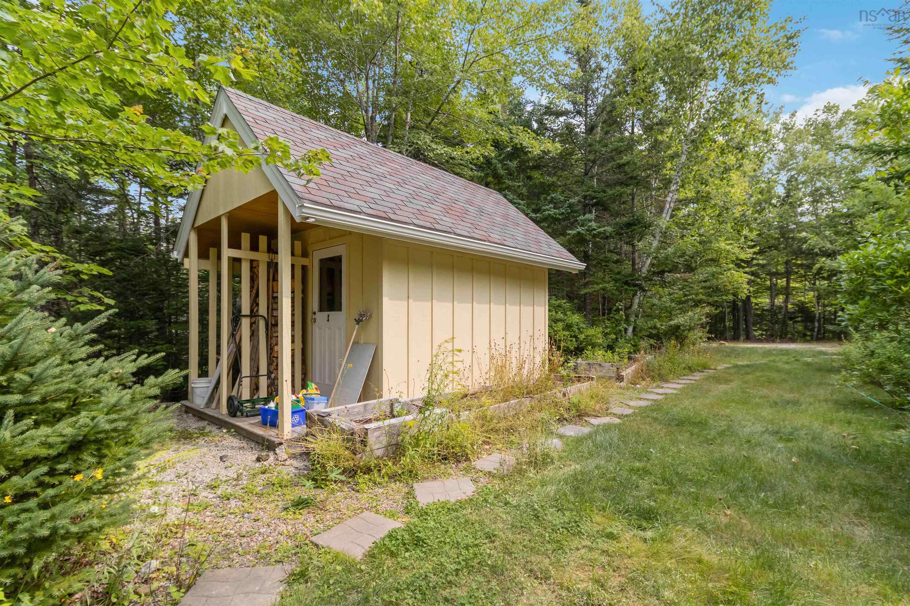 $699,900.00: 40 Big Rock Lane, East Chester