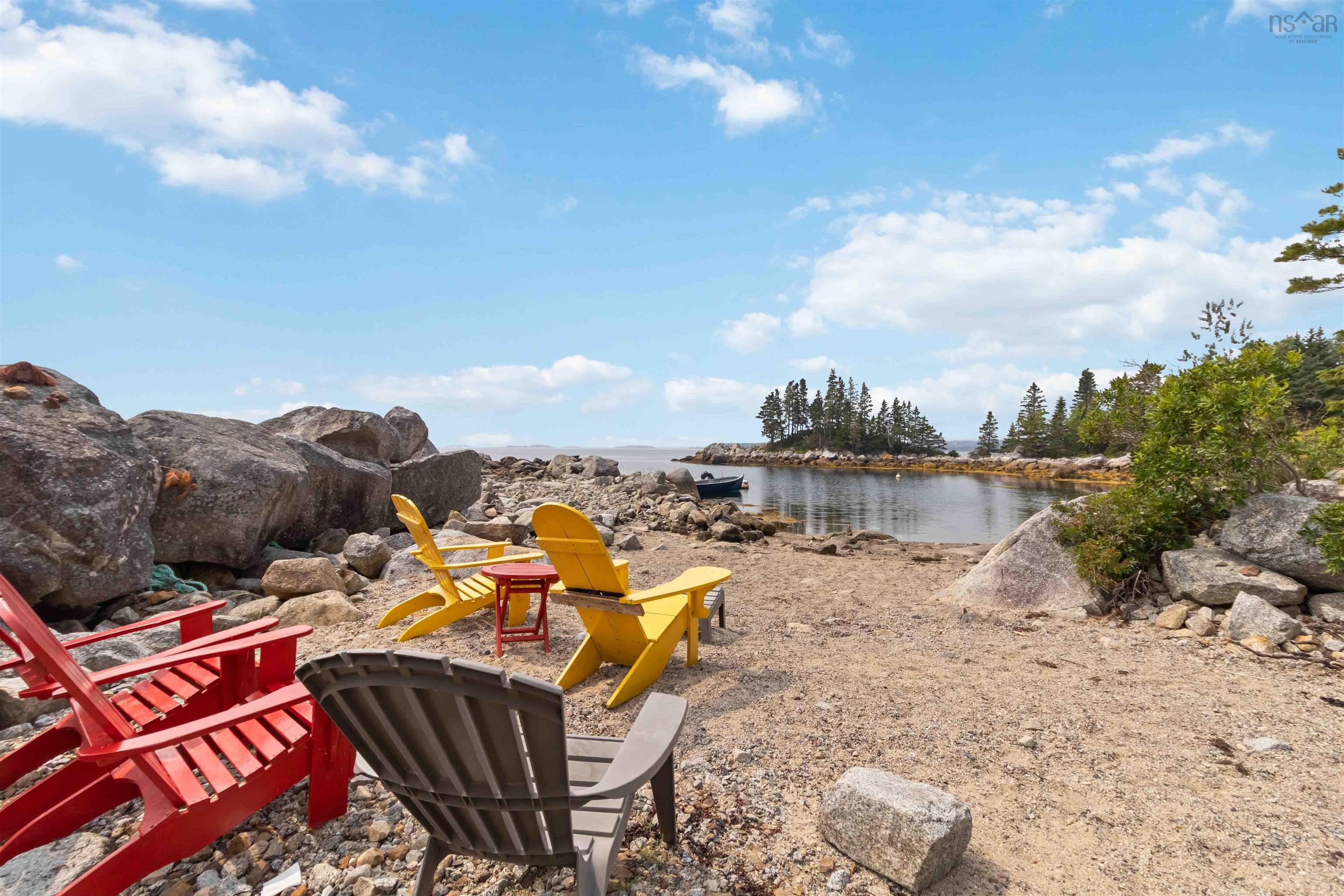 $699,900.00: 40 Big Rock Lane, East Chester