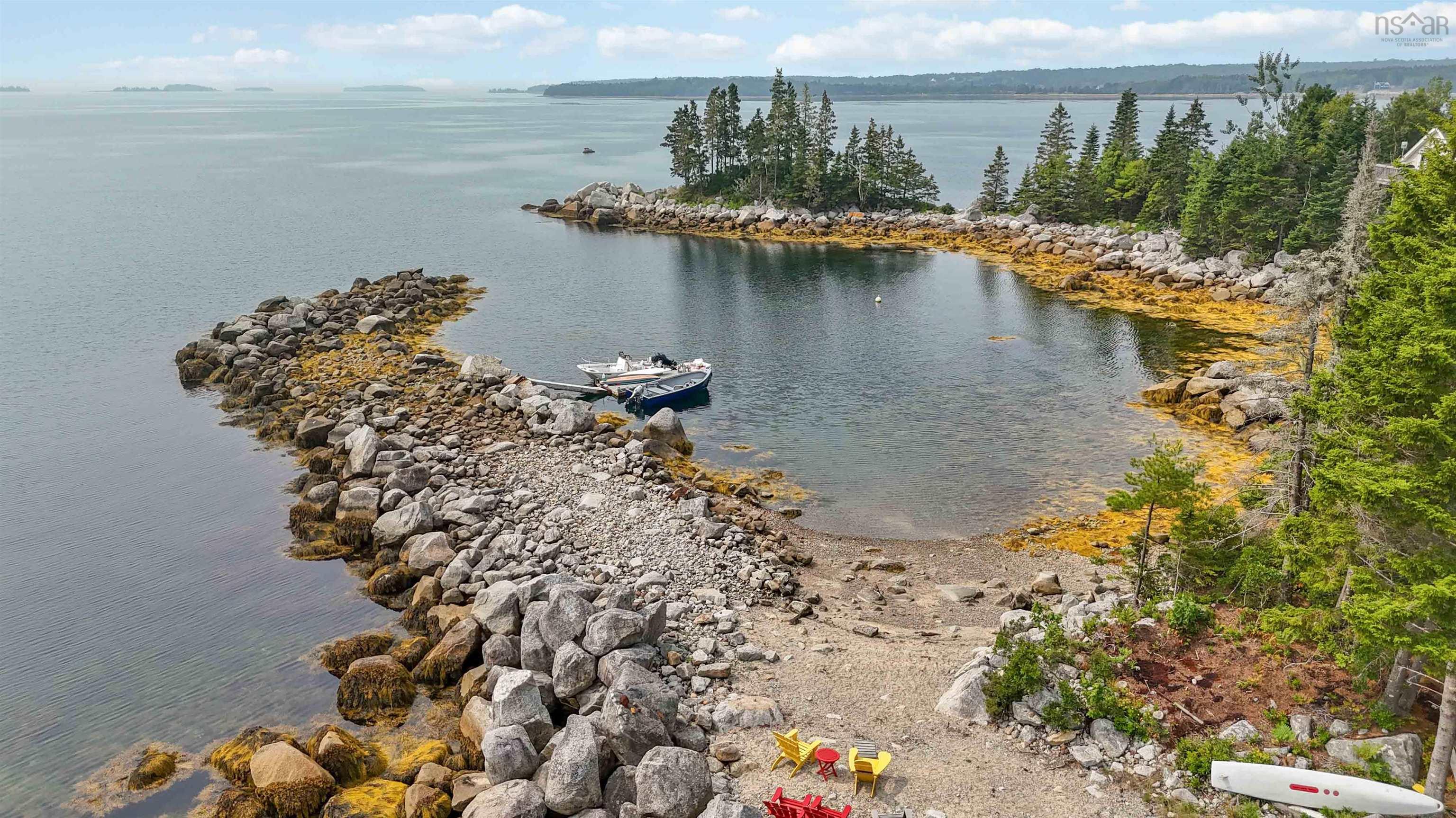 $699,900.00: 40 Big Rock Lane, East Chester