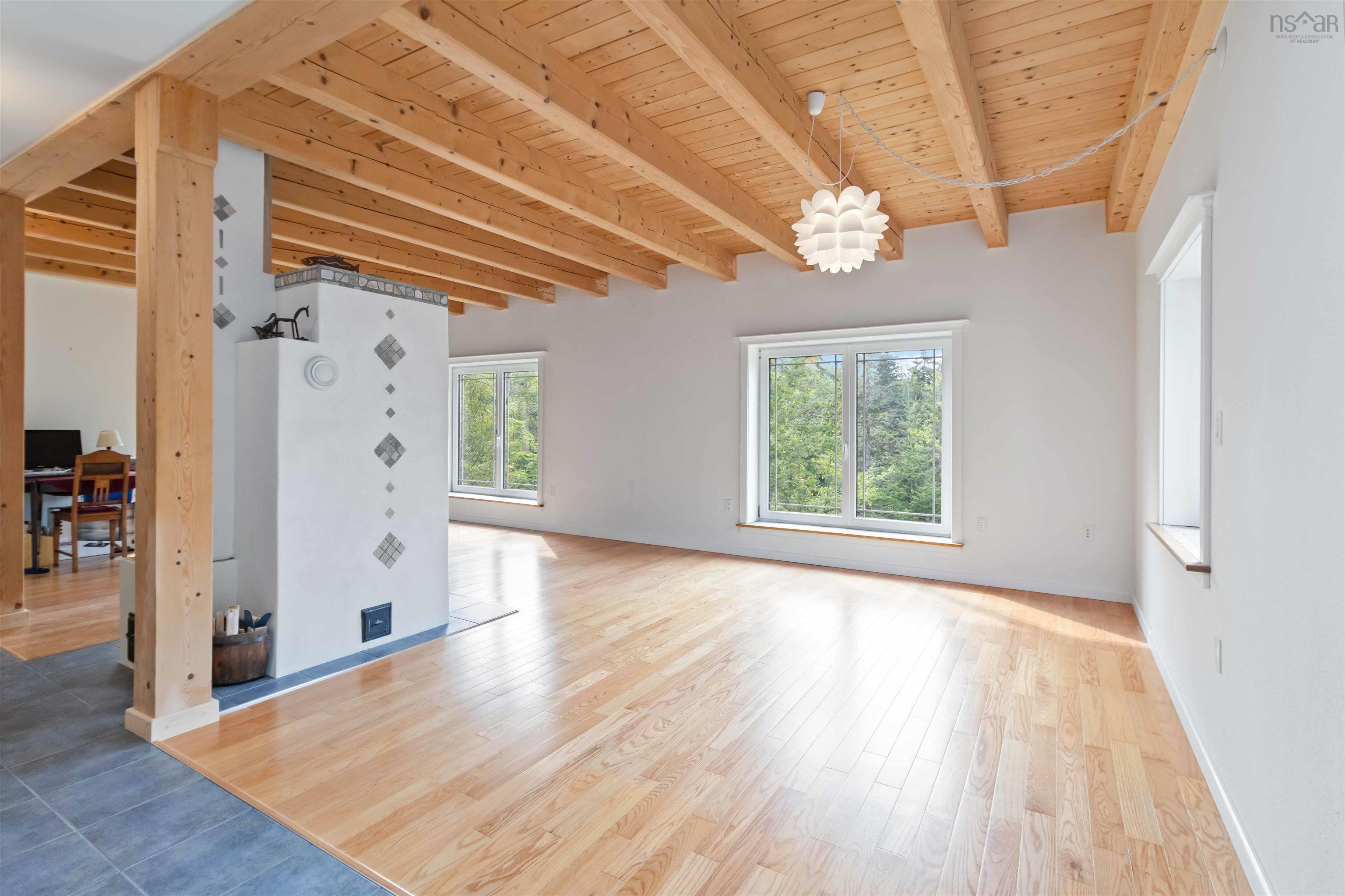 $699,900.00: 40 Big Rock Lane, East Chester