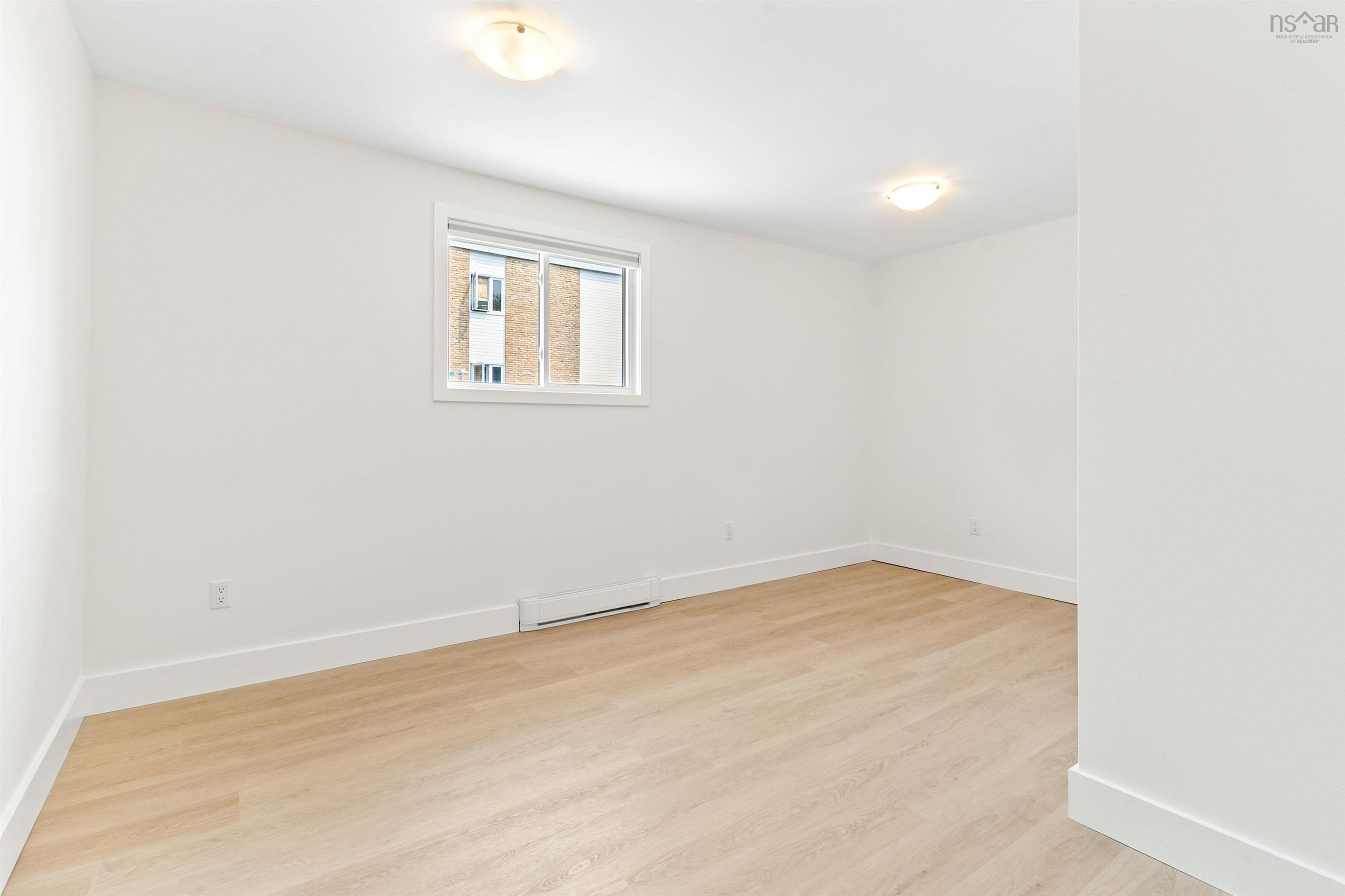 $649,900.00: 38 Frederick Avenue, Fairview