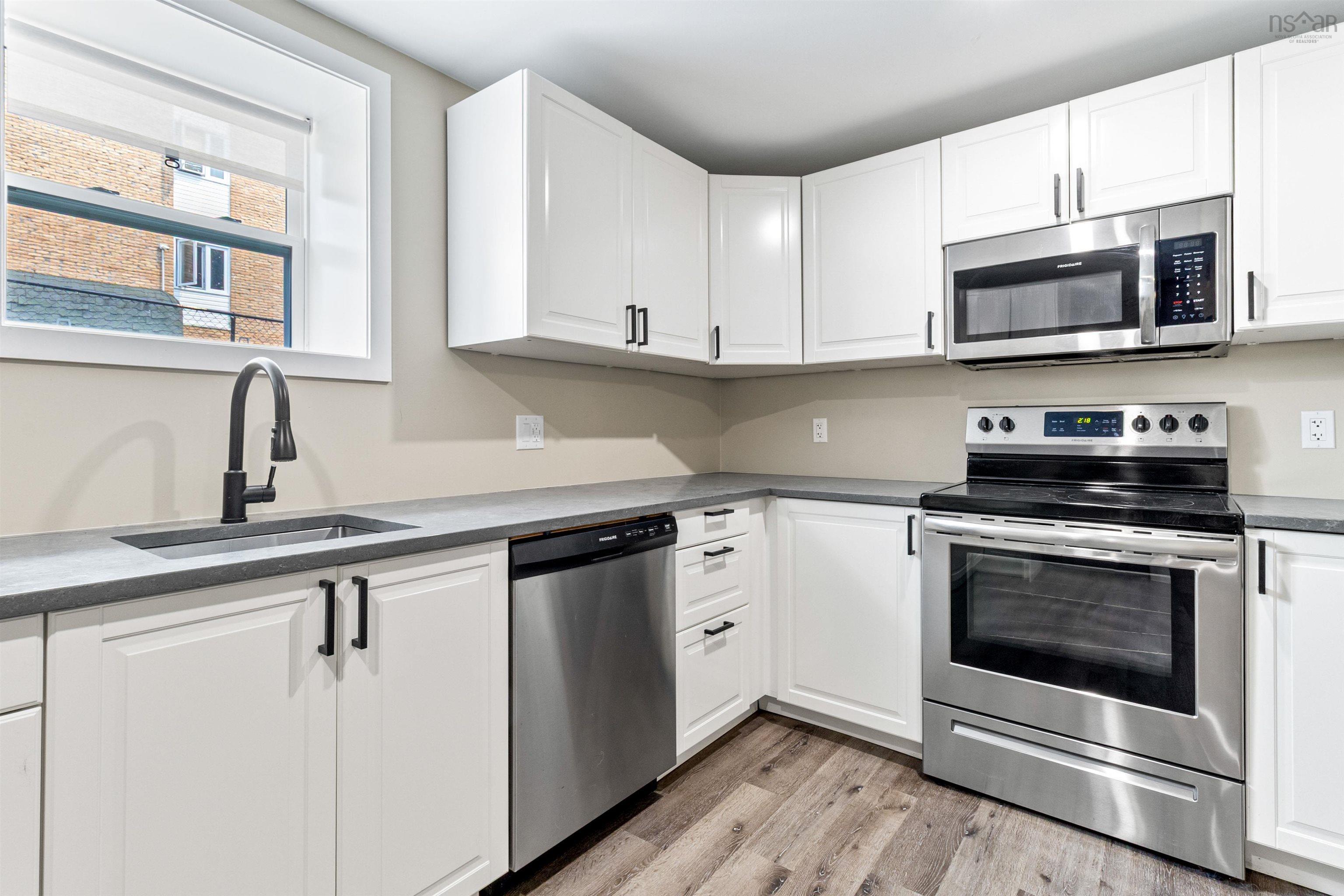 $649,900.00: 38 Frederick Avenue, Fairview