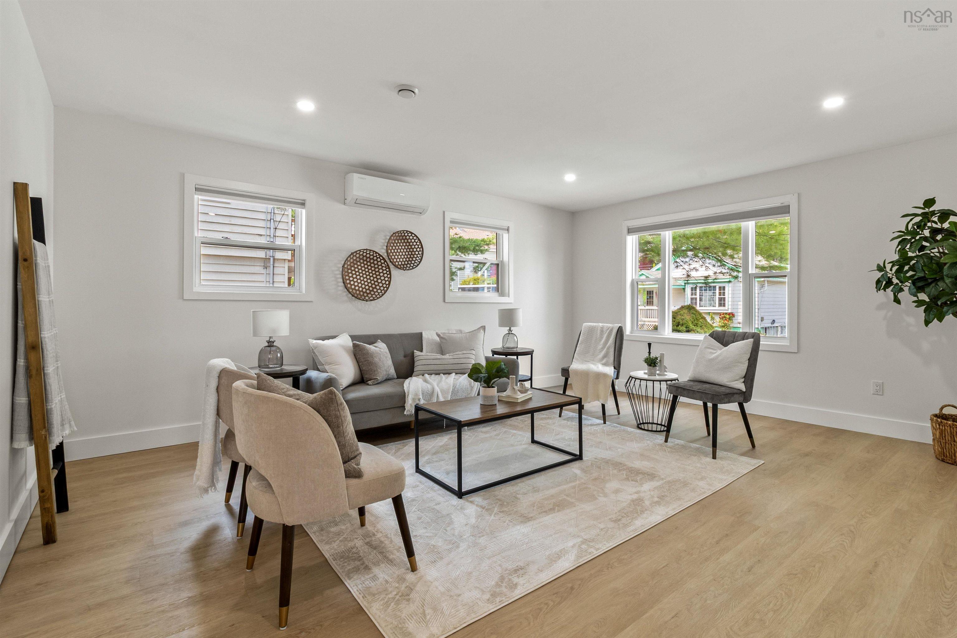 $649,900.00: 38 Frederick Avenue, Fairview